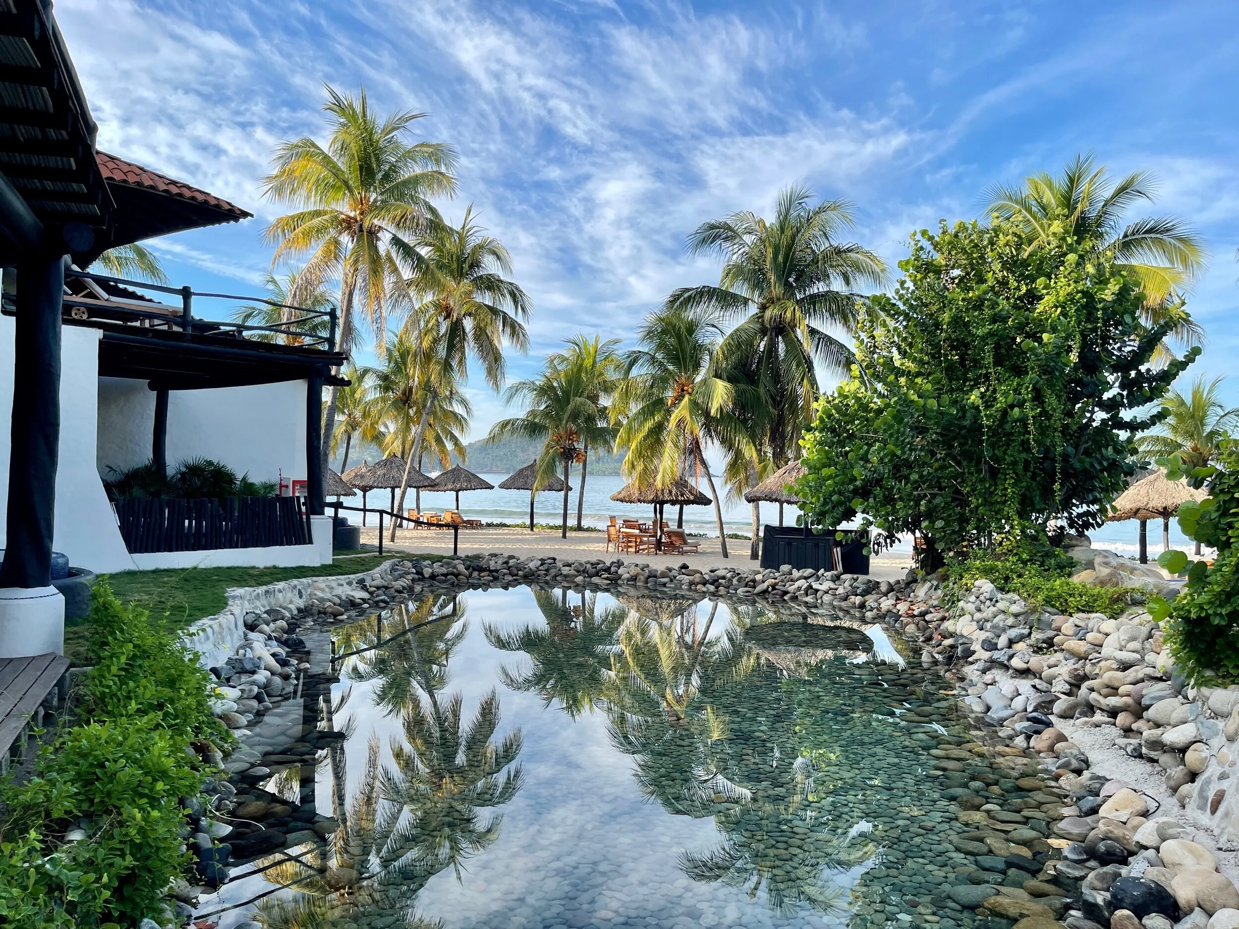 Thompson Zihuatanejo Review