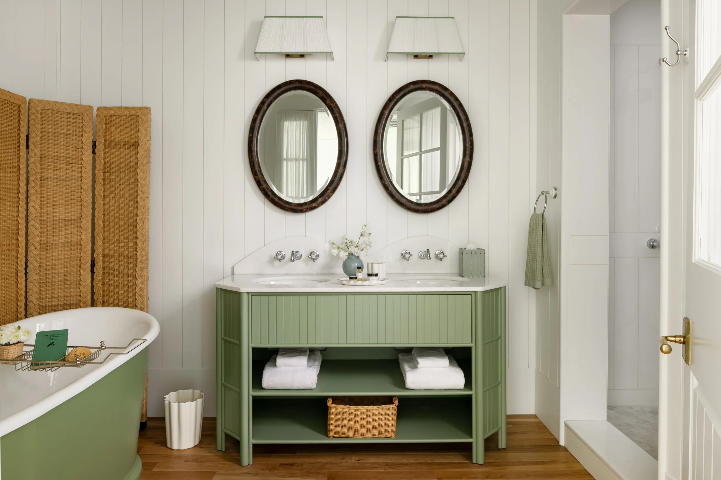 DUN_Accommodations_Double-Queen_Bathroom_01.jpeg