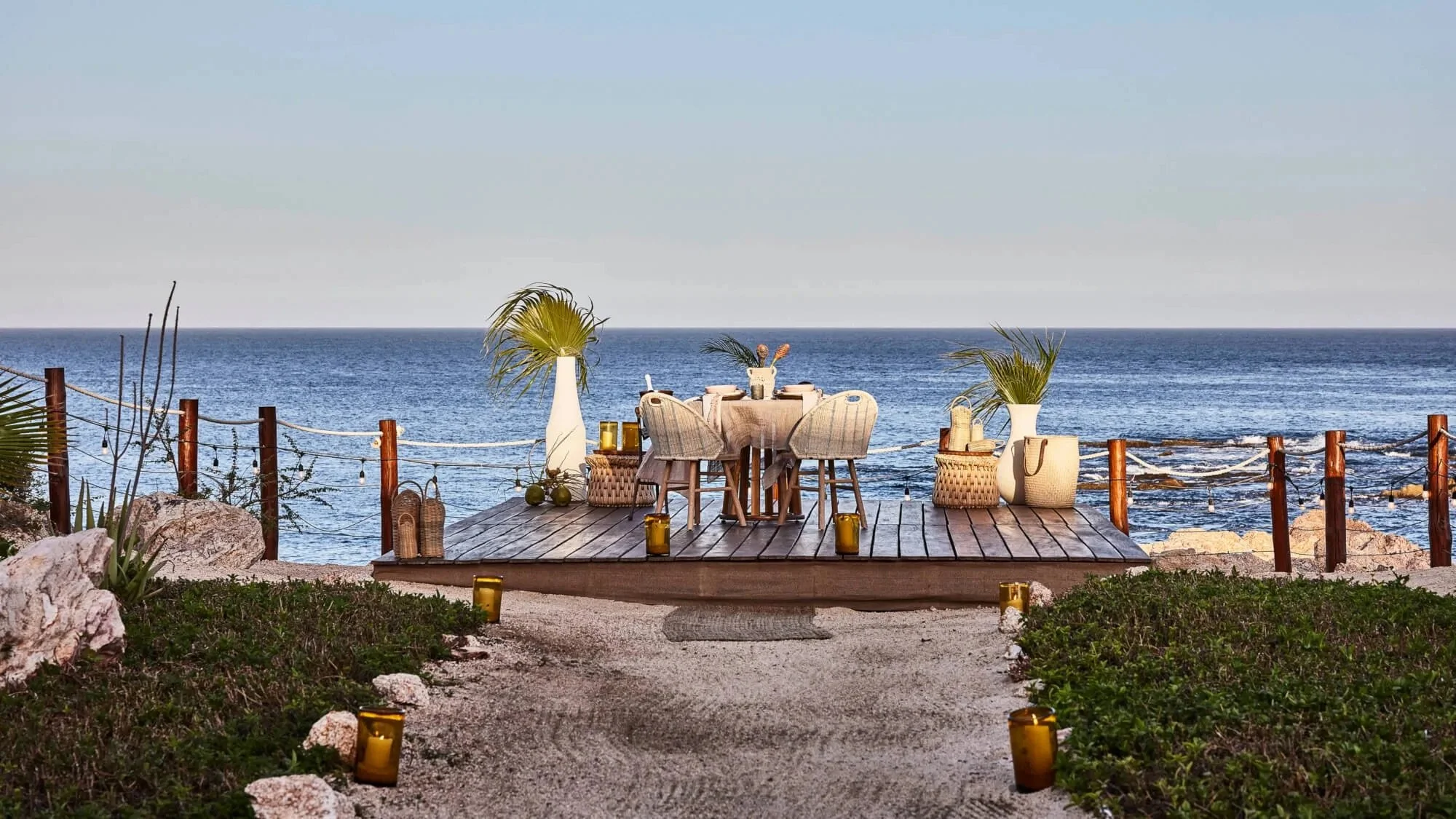 cbr-gal-resort-11.23-beachdinner-land.jpeg