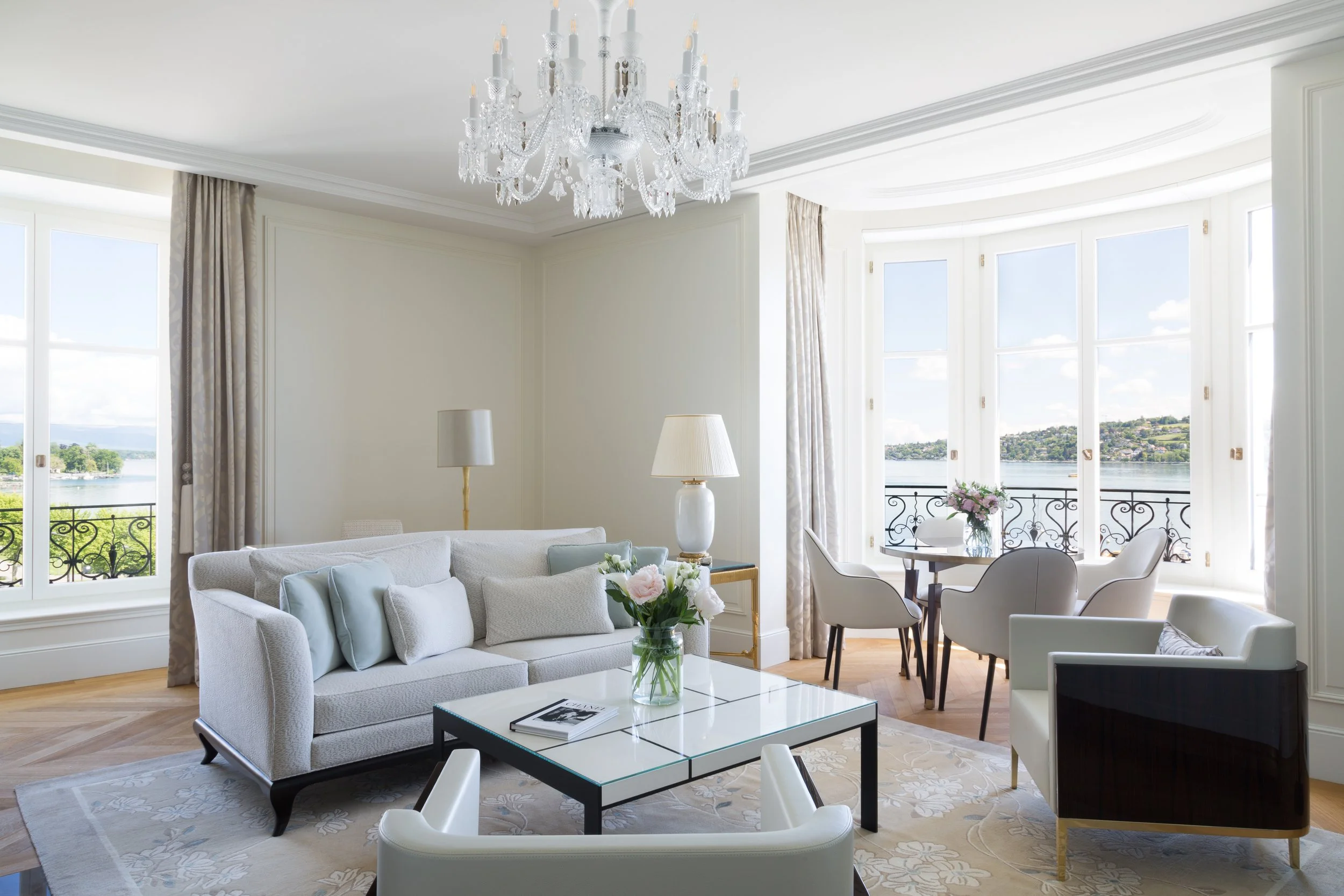 TWG_Accommodations_Suite_Montblanc_Salon_01_2021_Claire_Cocano_2.jpg