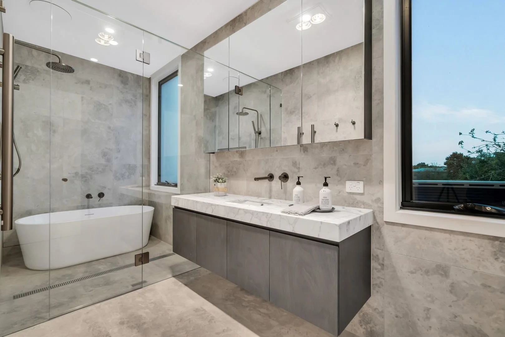 bathroom-bathtub-bentleigh-plumber.jpeg