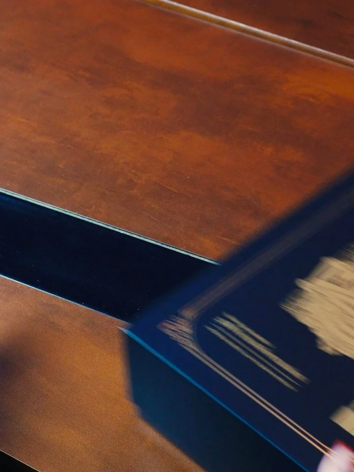 El lujo tiene un nuevo nombre &mdash; La Vie en Gold. ✨

Descubre el unboxing de nuestra innovaci&oacute;n m&aacute;s premium hasta ahora: La Vie en Gold de Sarah K, ahora con un booster exclusivo y una caja de coleccionista dise&ntilde;ada para elev