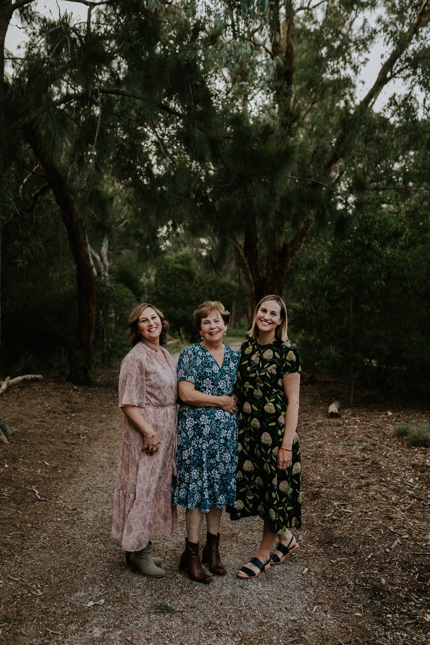 06_I~M~L-12_Melbourne_Photography_nature_Family_Motherhood_Sisters.jpg