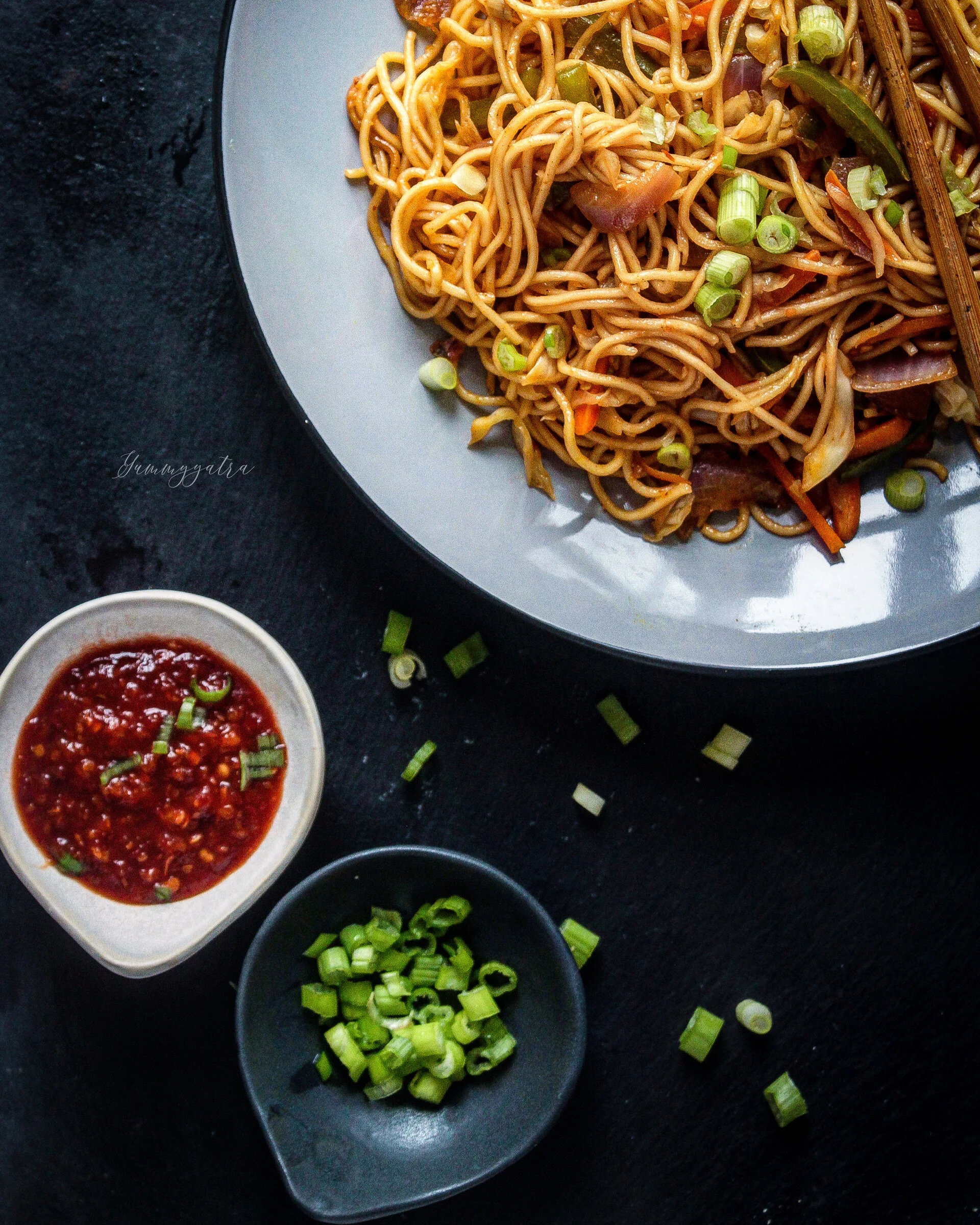 Noodles with veggies and simple sauce