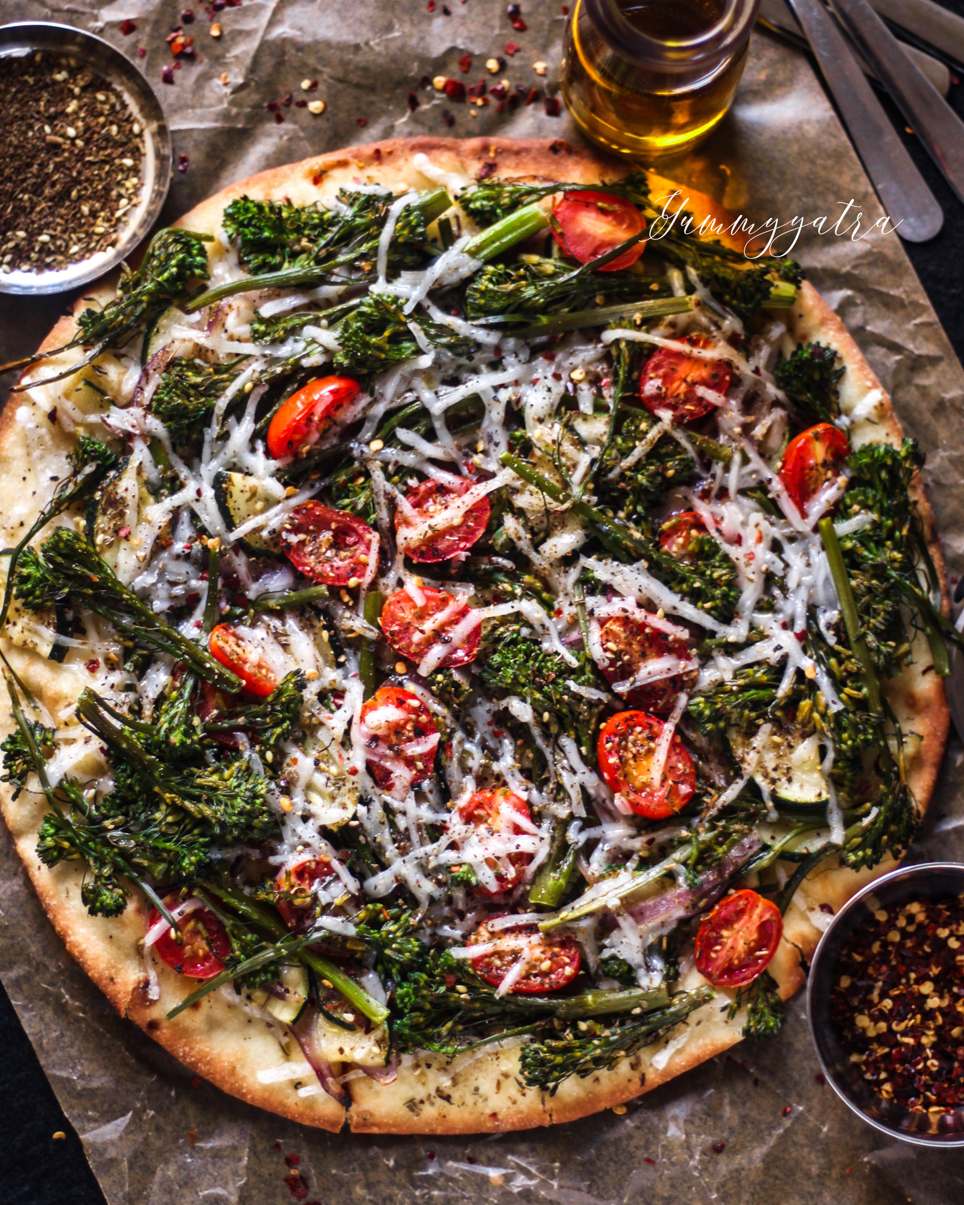 Manakish-inspired pizza