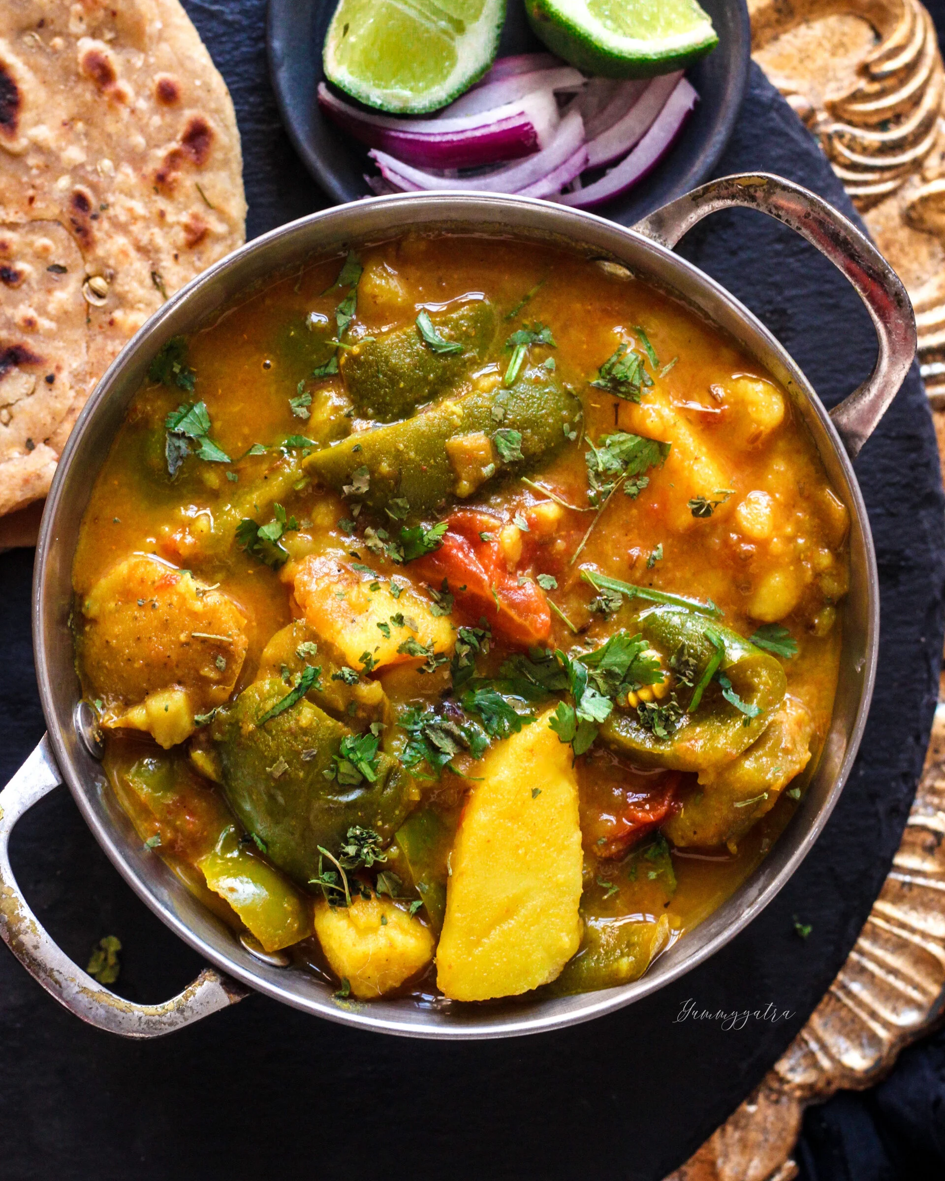 Easy One-pot Potato and Bell Pepper Curry