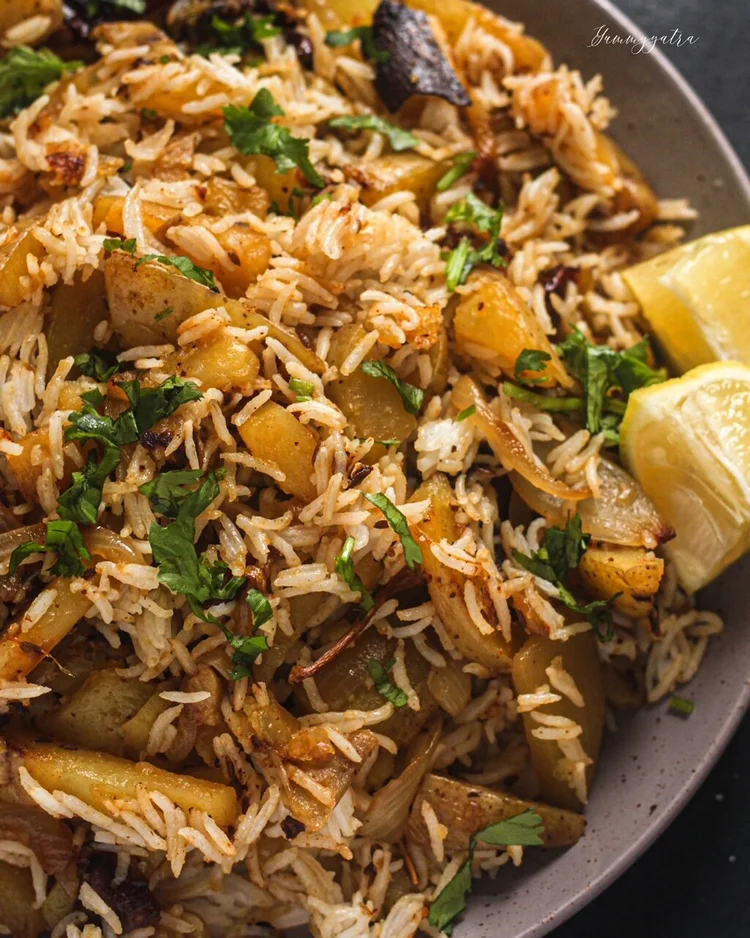 Easy Stir-fried Potato Rice — Yummy Yatra