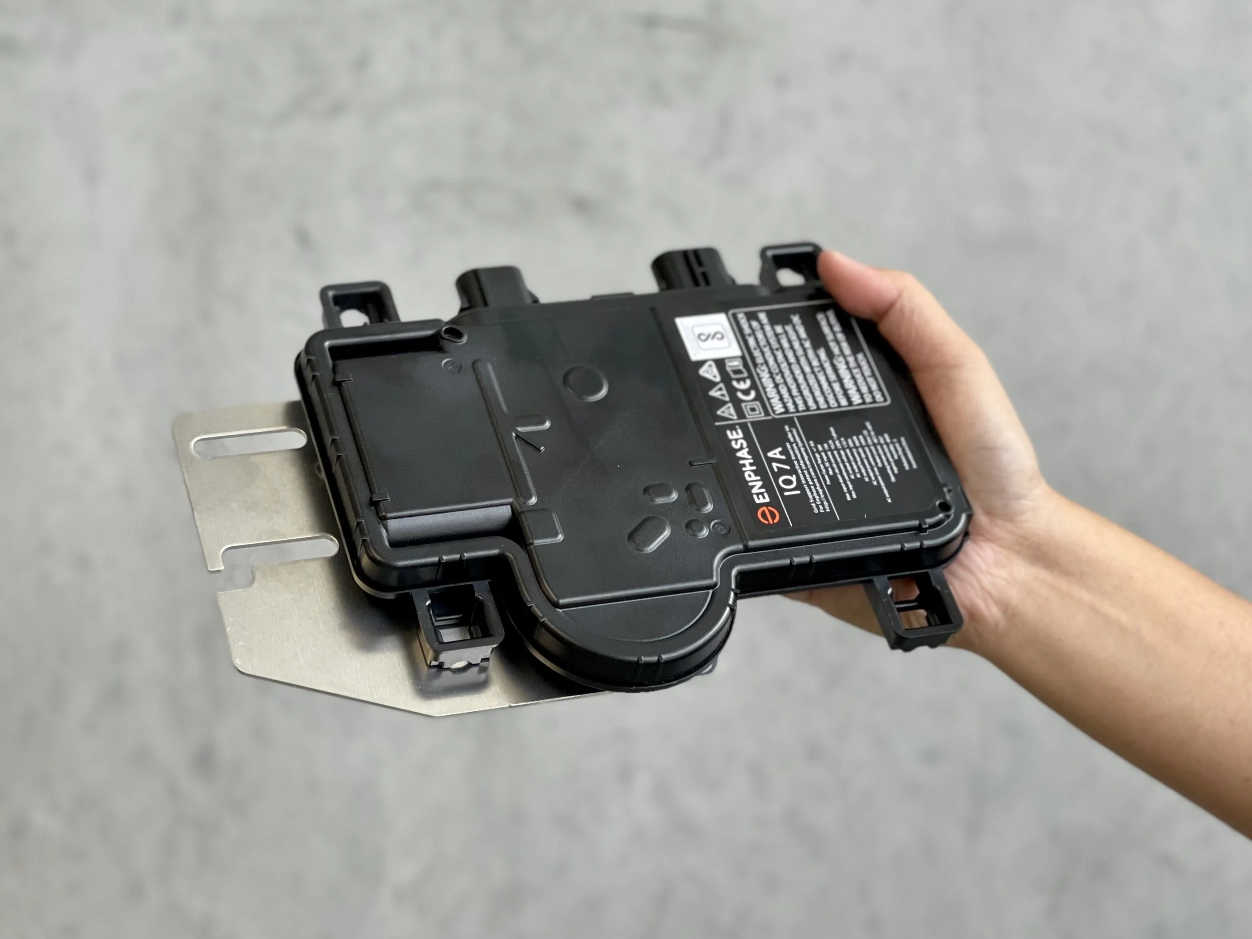 The Benefits of Enphase Microinverter systems Over Traditional String ...