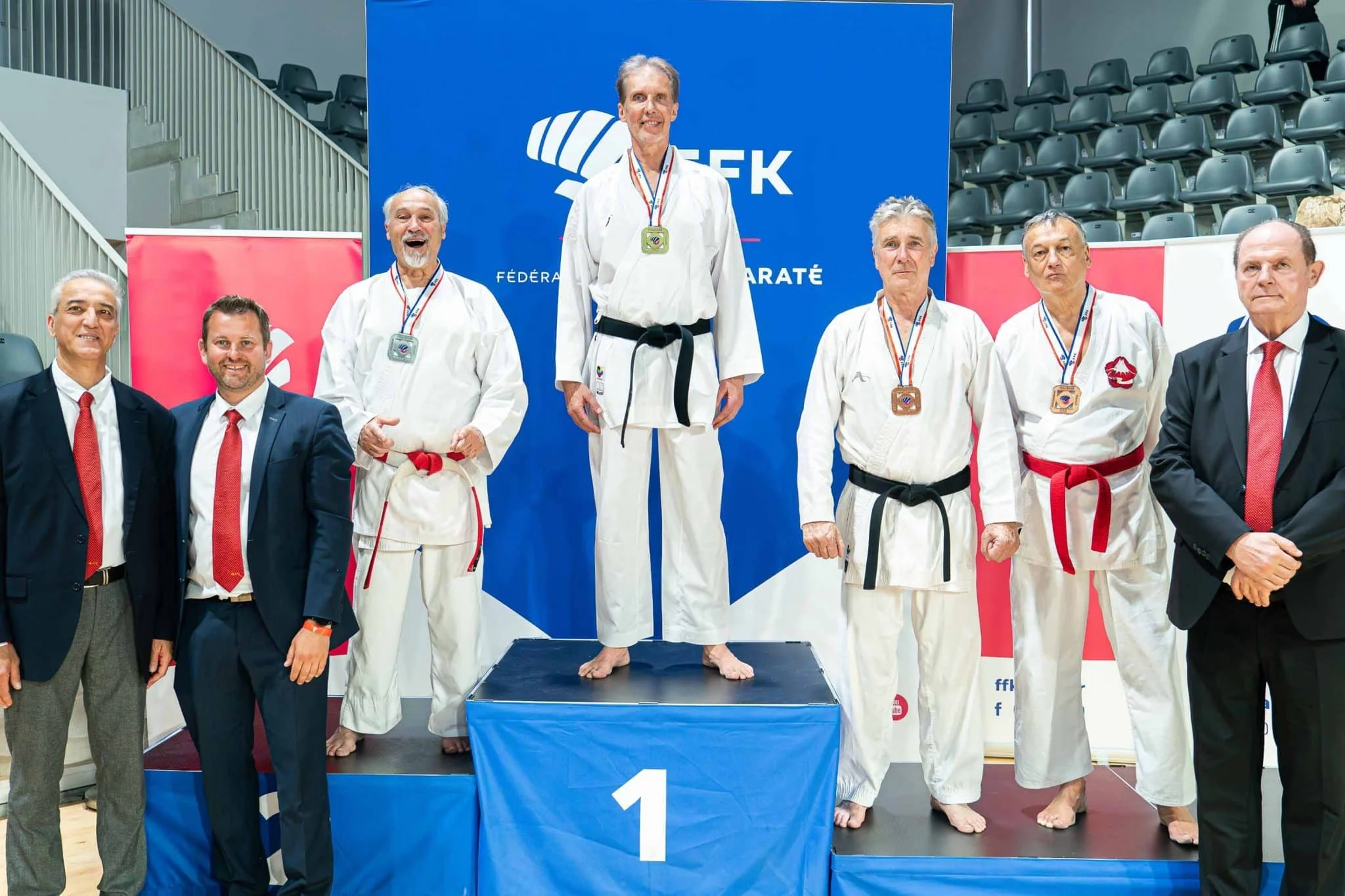 J1PODIUMS_43-scaled.jpg