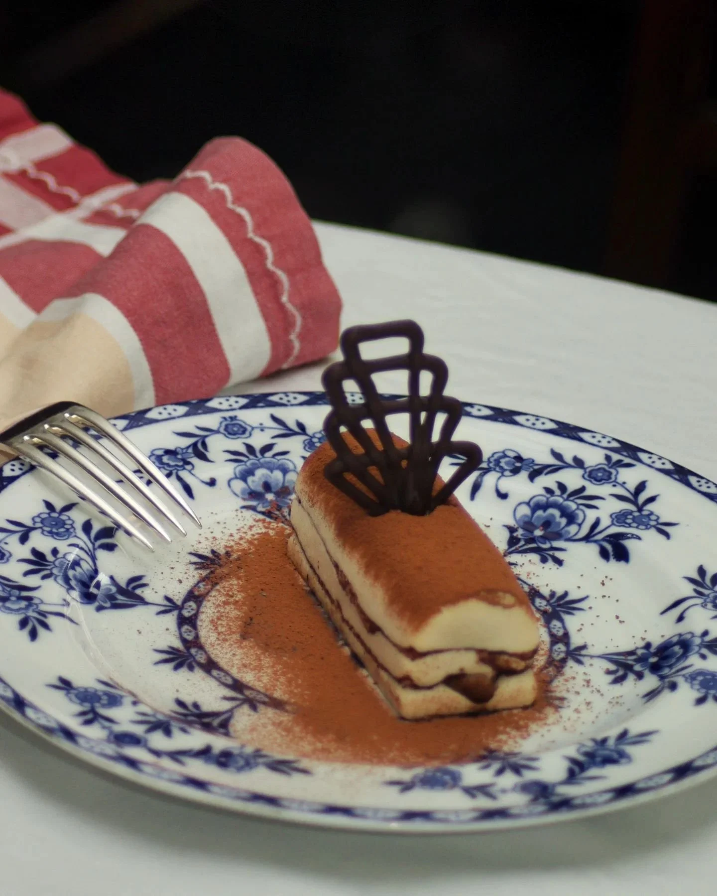 Tiramisu ✨ on the menu this Saturday at our Radice Supper Club 🥂 to be honest @ciaosonodaniele and I very rarely disagree about recipes, but this tiramisu was a hotly debated topic!! The end result has involved the implementation of the first princi