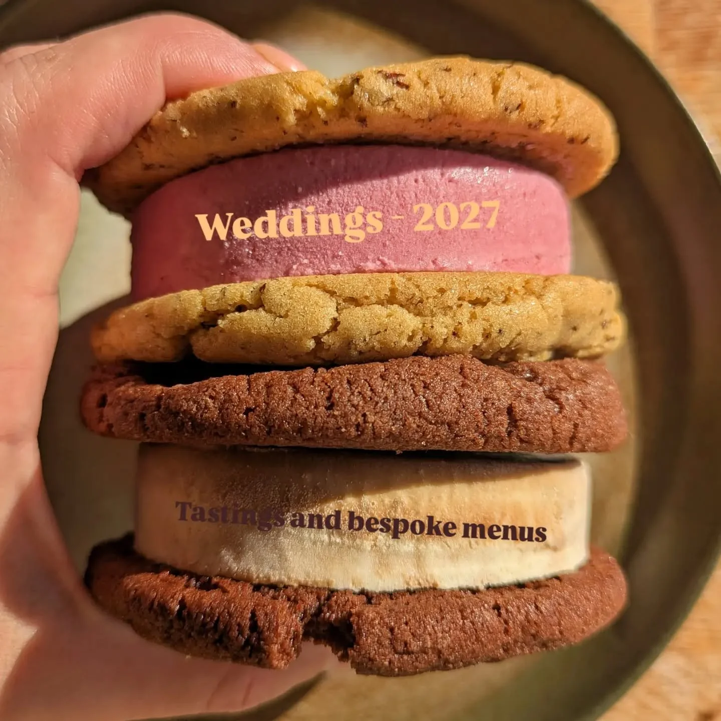 Let's talk weddings! 💍💕

Alongside private dining events and the occasional pop-up around Leigh-on-Sea (and as our wonderful Zo&euml;'s Kitchen team of hospitality super heroes expands) - we also offer wedding catering!

I only take on a few large 