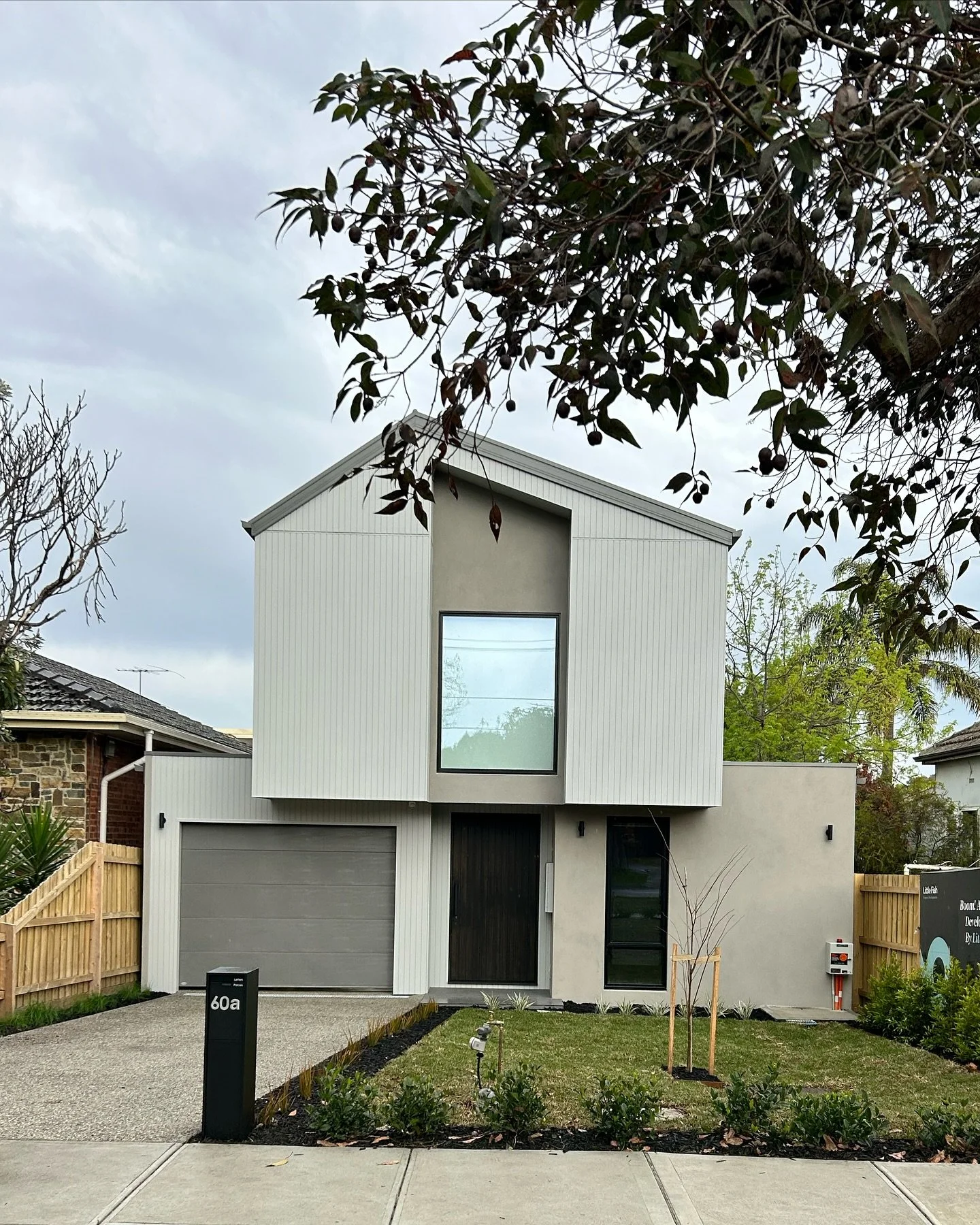 Christmas St.

A beautifully completed split-level home in Northcote with feature lighting that brings warmth and elegance to every corner.