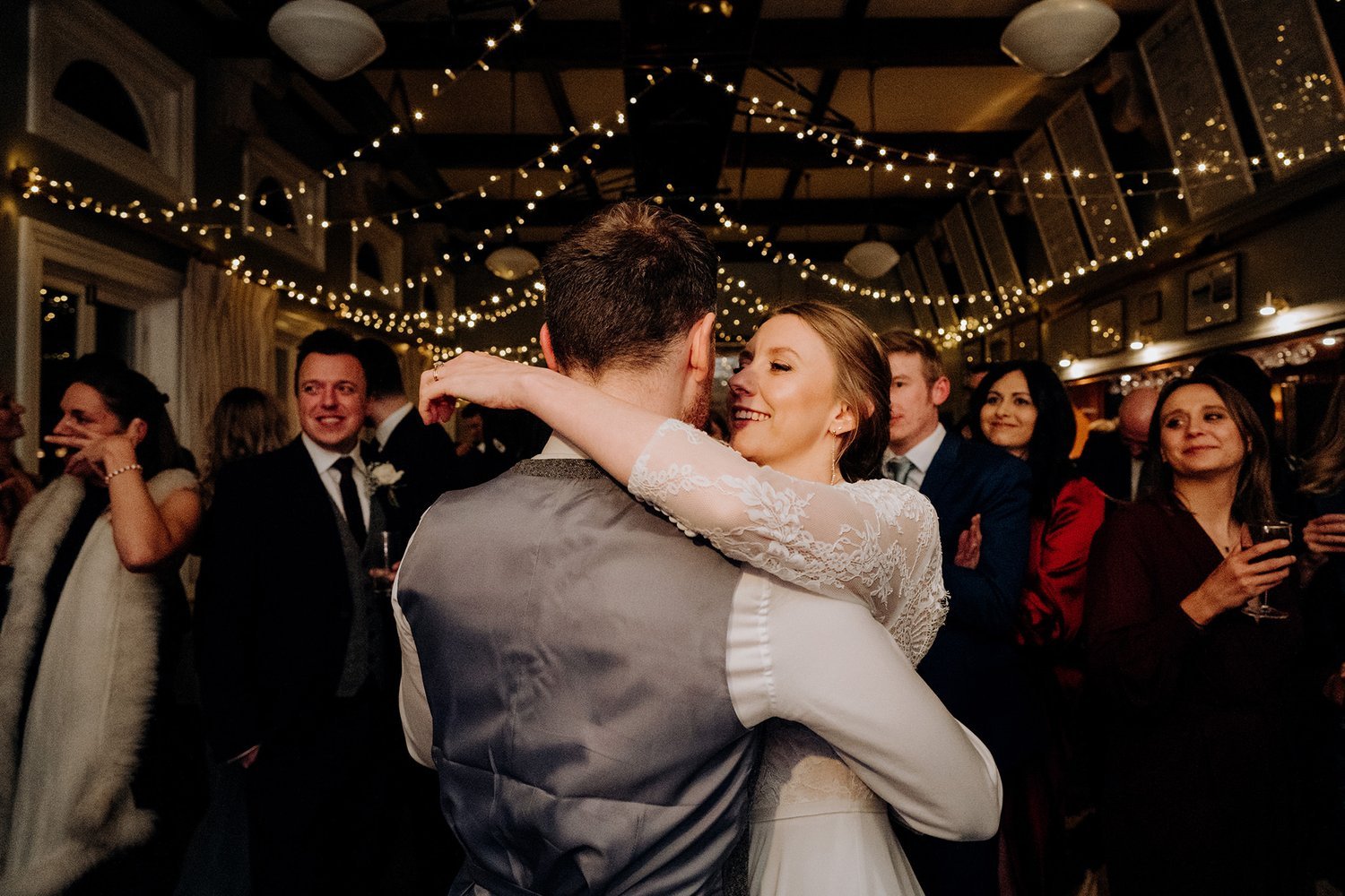Bride and Groom share a moment on the dancefloor