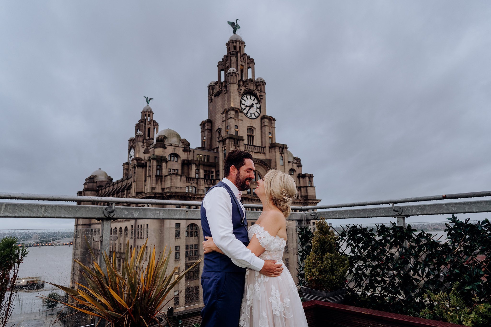 Wedding portrait in front of the Liver Building
