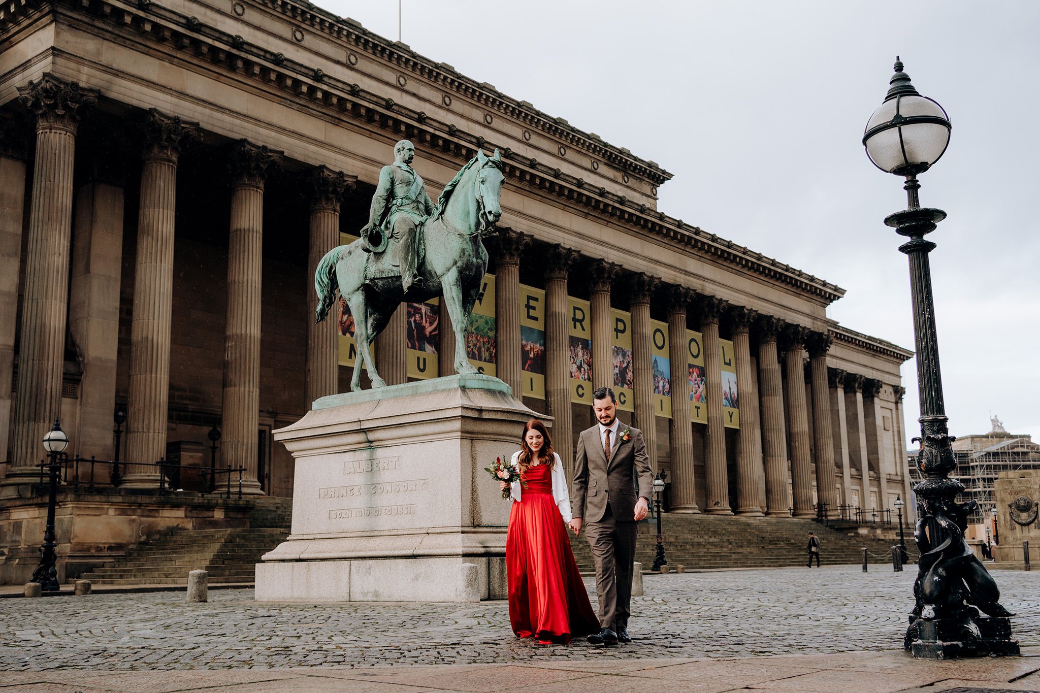 Bride and groom outside St George's Hall Liverpool