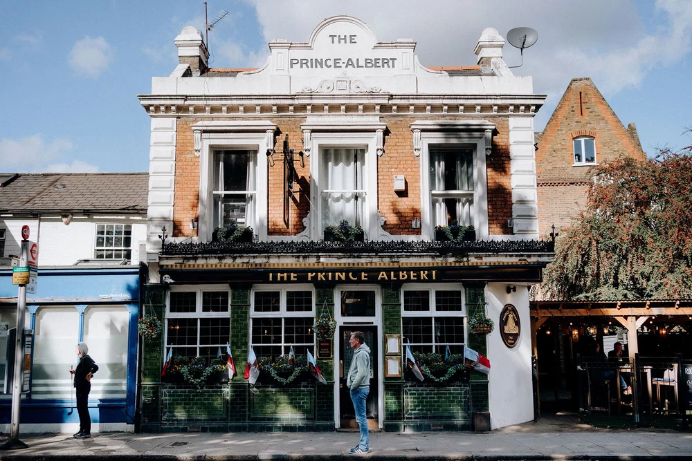 groom pre wedding drinks at the prince albert, twickenham