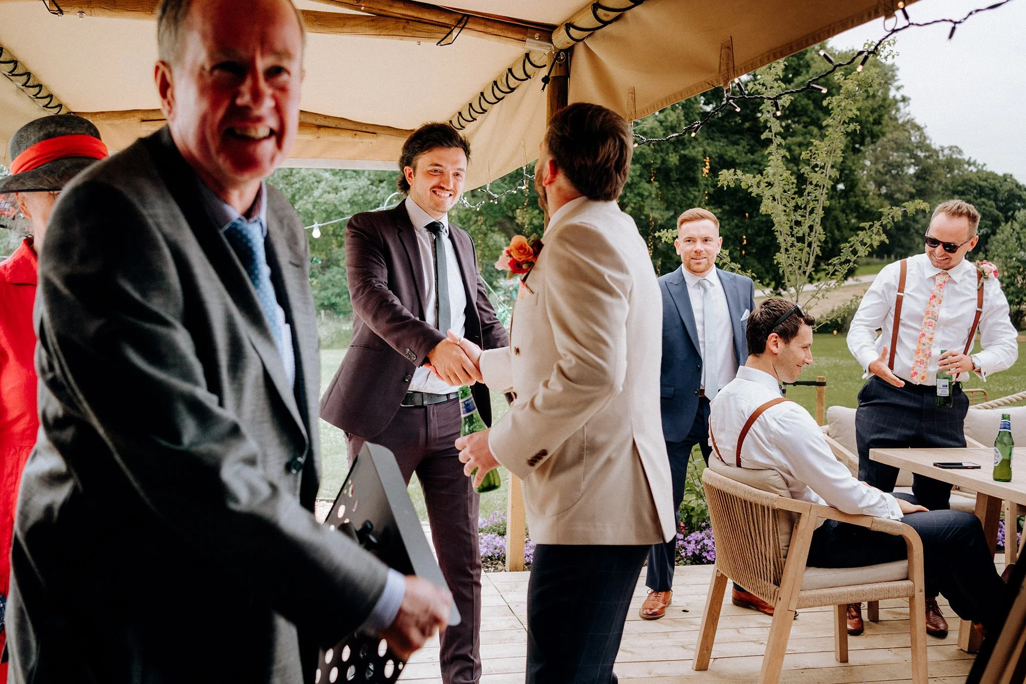 guests arriving for wedding at tipis at riley green