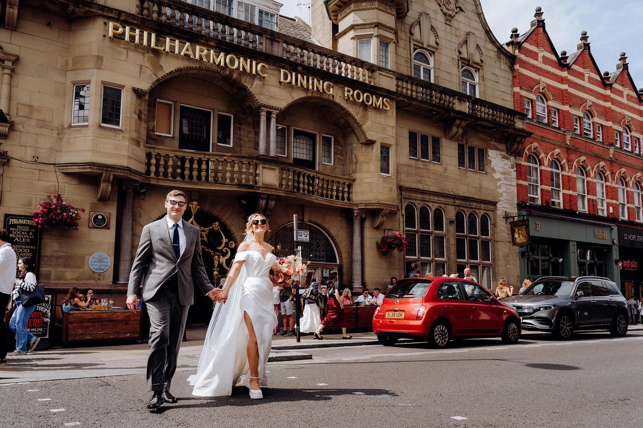 wedding bride and groom on hope street liverpool