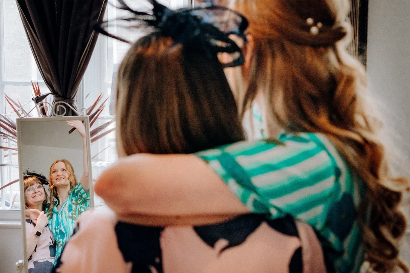 &ldquo;What can we say!? These are beautiful, funny and have captured the day perfectly!&rdquo;

Such a joy to capture Emma and Andrew&rsquo;s incredible wedding in sunny Liverpool last Saturday. Emma got ready with her two bridesmaids and her mum, b