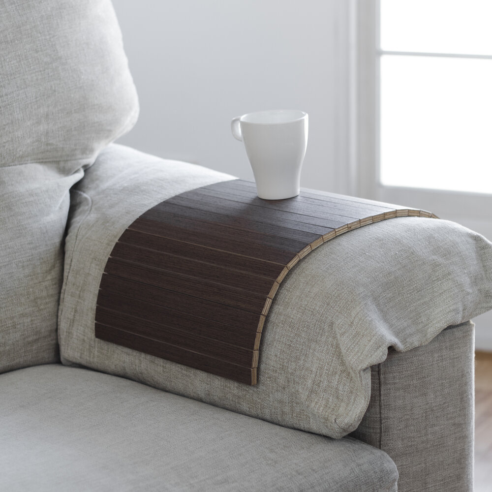 Flexible Sofa Tray: Stability and utility on any surface.