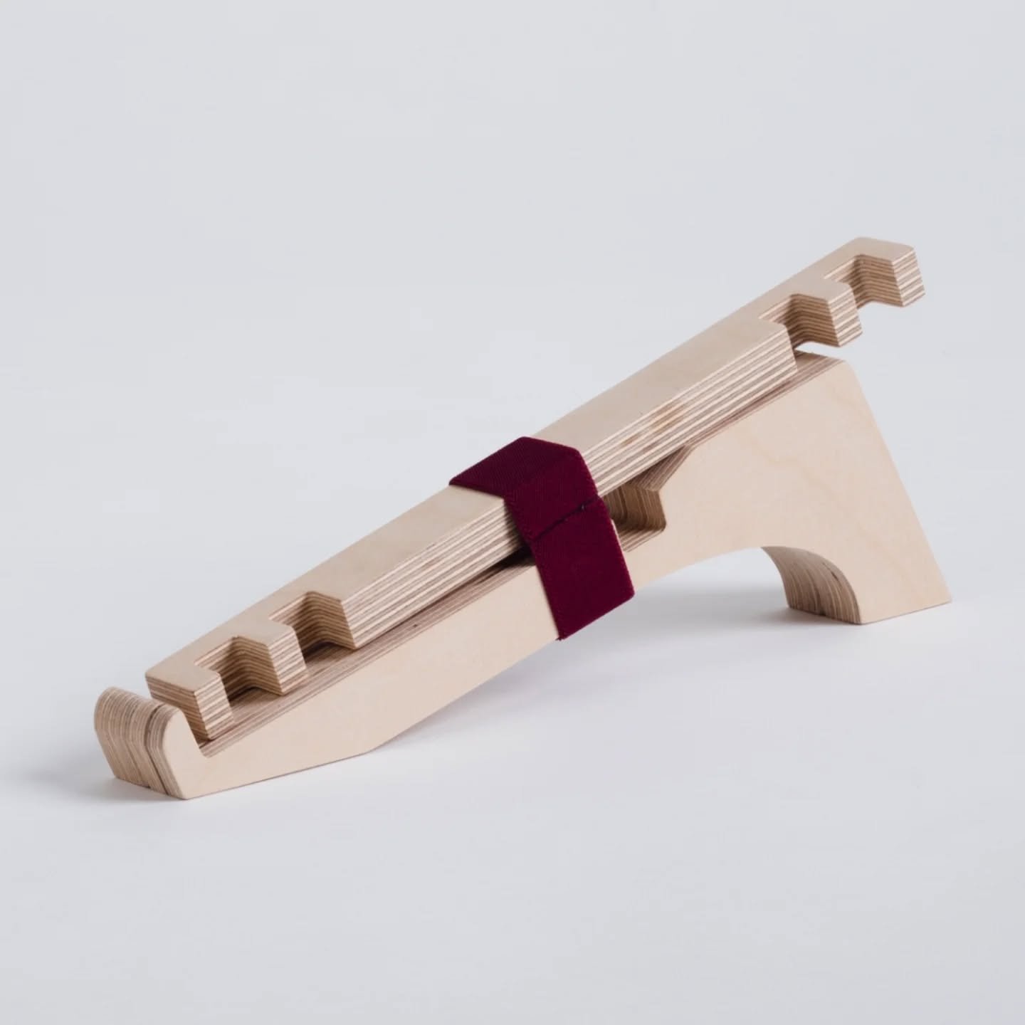 Debeam. Ara que fa bon temps surt amb el teu port&agrave;til al jard&iacute;, a la terrassa.. i deixa'l respirar.

_

#debosc #debeam #laptop #laptopstand #design #productdesign #wooddesign #deco #homedeco #natural #fetagirona #fetacatalunya #madeinc