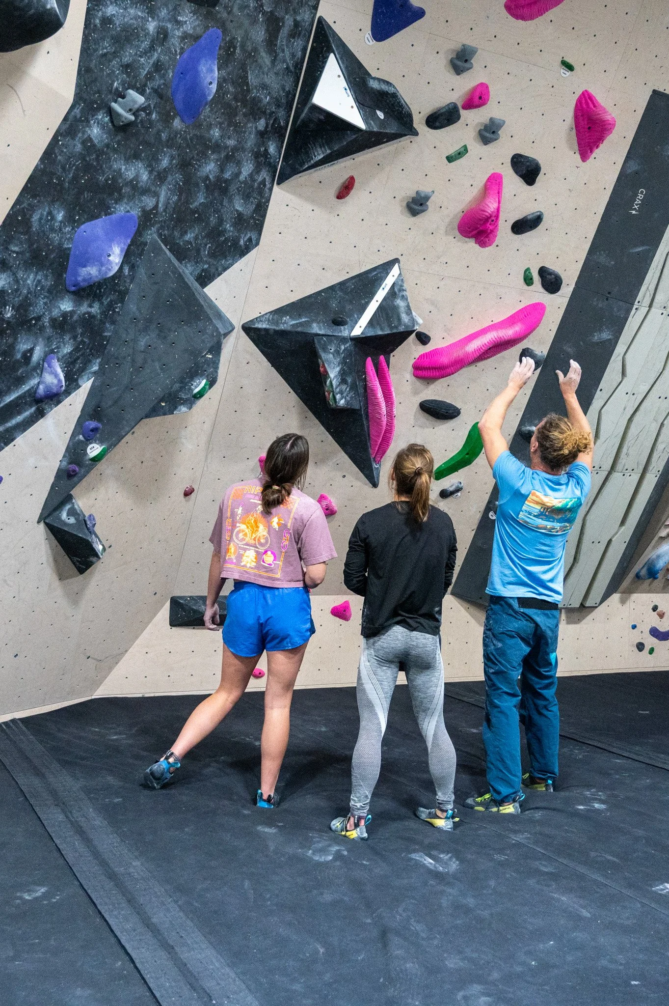 Intro to Bouldering