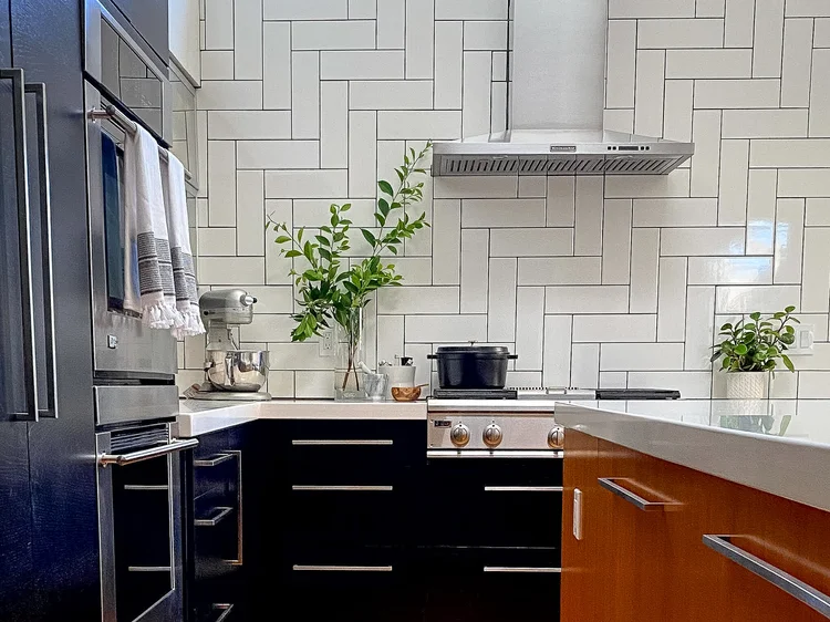 What the Best Airbnb Kitchens Have in Common — Extra Nest Vacation