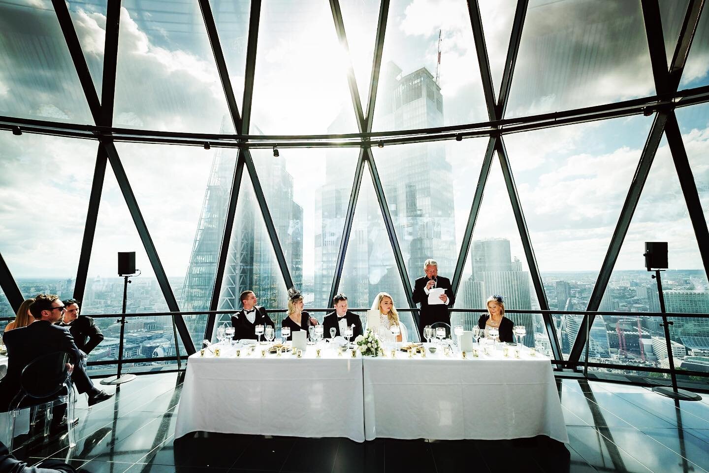 Now this is what I call a top table with a view. @searcysgherkin 
#thegherkin #londonwedding #weddingphoto #weddingphotography #reportageweddingphotography #weddingbreakfast