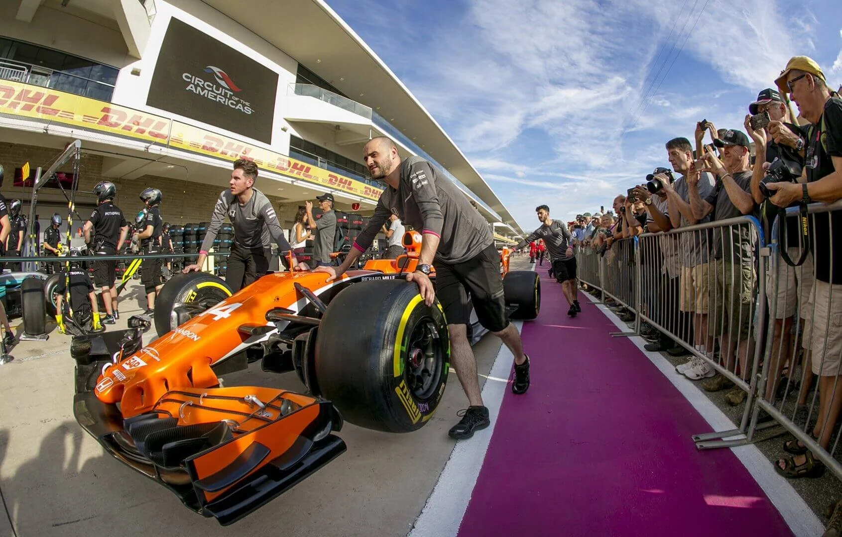 Formula-One-004-1.jpg