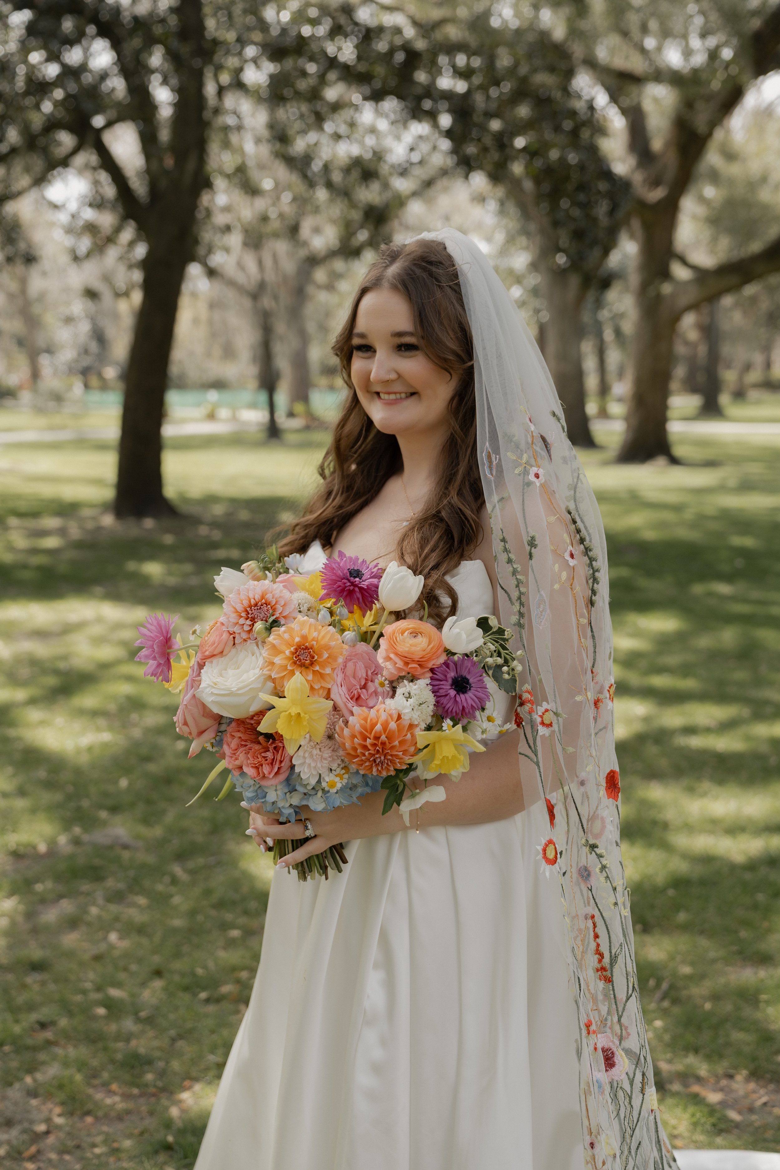 Forsyth Park Wedding | Spring Wedding Bouquet | Savannah, GA | Photographer: Alex Converse Photography for Karen Norian Photography