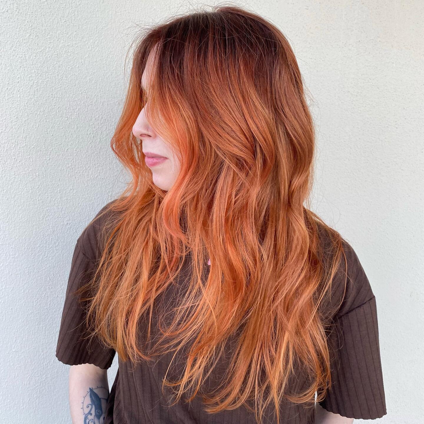 Warmer for summer💥🔥 Cut and color by Kimmi. Styled using @dysonhair air wrap with @cultandking tonik and @gmreverie milk and mare 🔸