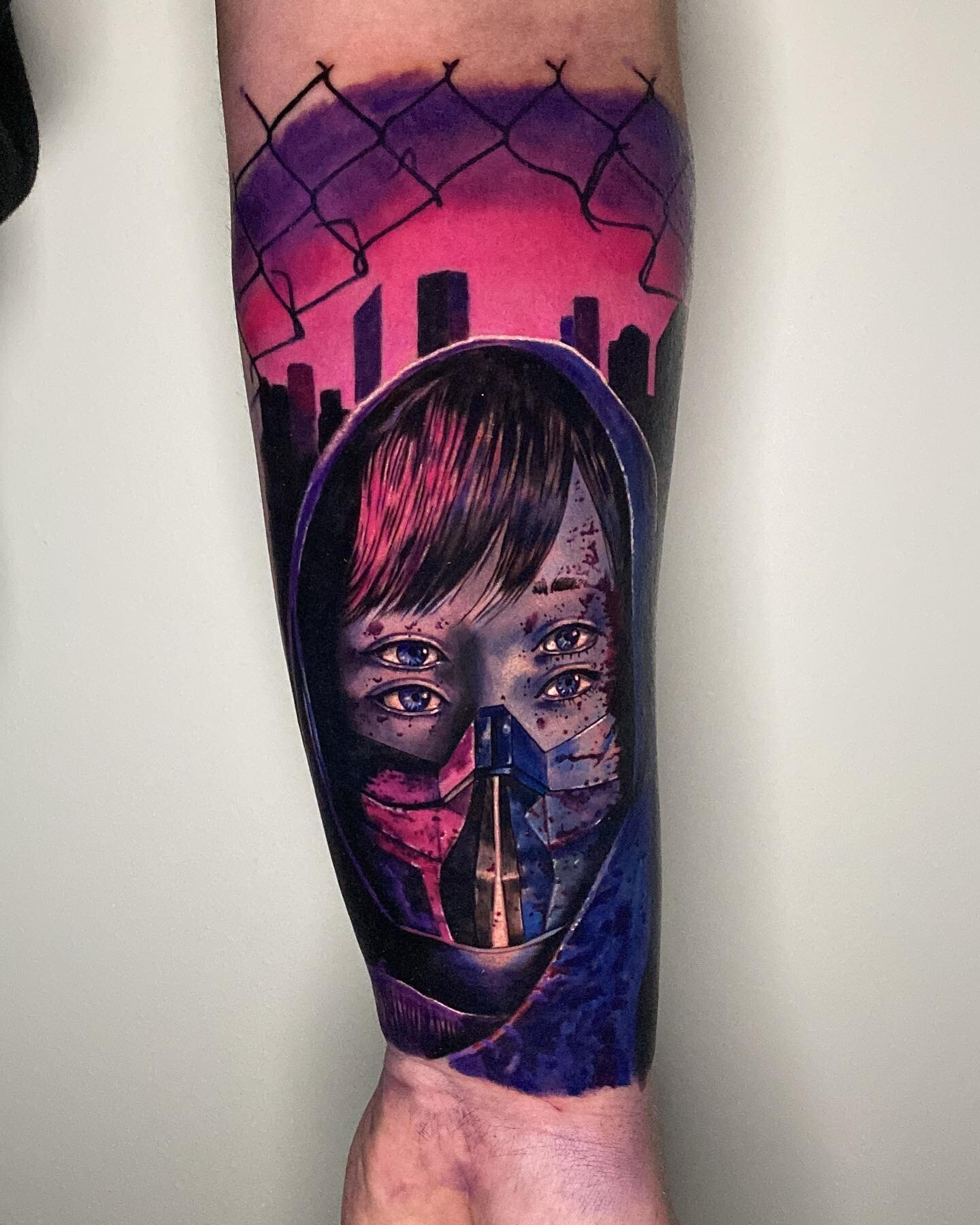 First session on this cyber punk post apocalyptic sleeve by @travis.chavez 
.
.
.
.

@sharktooth_tattoo 
@industryinks 
@hivecaps 
@hustlebutterdeluxe 
@electrumsupply 
@theinkarm 
@mavericktattoomercantile 
@skinart_mag 
.
.
.
.
.
#inkedgirls #mnart