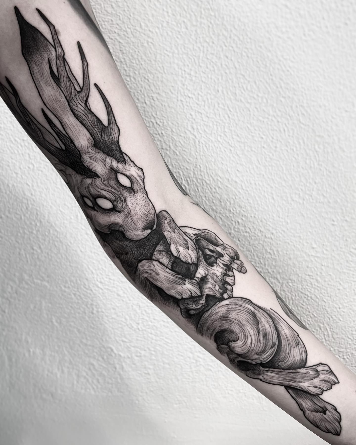 Jackalope 🖤 Part of a WIP sleeve - can&rsquo;t wait to work on this again! 

✖️ Done at @sharktooth_tattoo ✖️
.
.
.
.
@goodguysupply
@recoveryaftercare 
@industryinks
@hivecaps 
.
.
.
.
.
.
.
.
.
.
.
.
.
#tattoo #tattoos #tattooartist #tattooed #bla