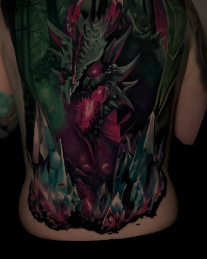 Finished up this Dragon back piece a little while ago for a super tough client of mine! Thanks again Kayla! Some fresh, most is healed. 
.
.

.
.
Shop
@sharktooth_tattoo 
.
Sponsors
@industryinks 
@goliathneedles 
.
.
.
My everyday setup
@hivecaps 
@