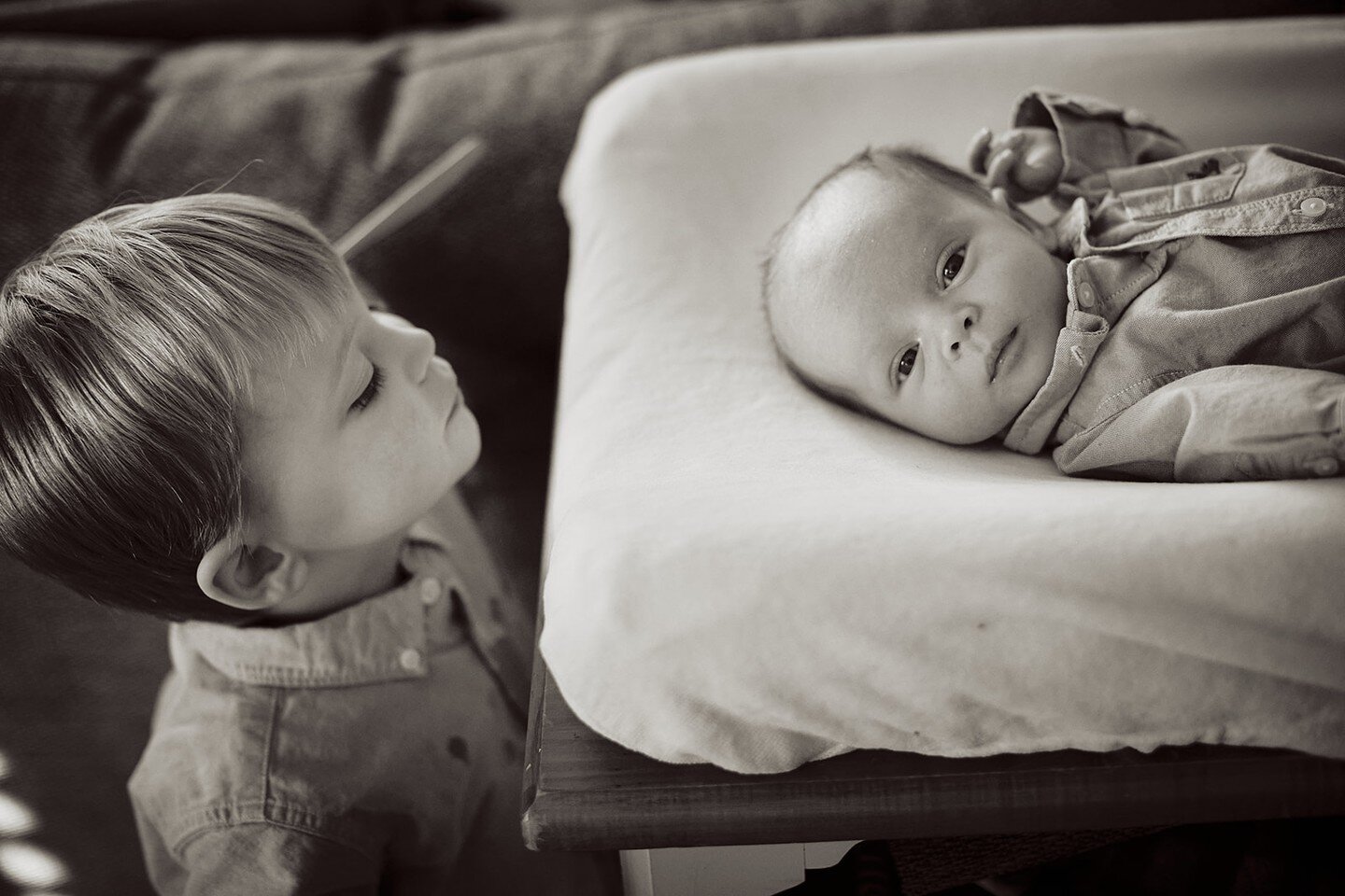 Sibling love. 
#2/6.
.
.
.
.
.
.
#chapelhillfamilyphotographer&nbsp;#durhamfamilyphotographer&nbsp;#chapelhillfamilyphotography&nbsp;#raleighfamilyphotographer&nbsp;#raleighfamilyphotography&nbsp;#durhamfamilyphotography #chapelhillphotographer #ncph