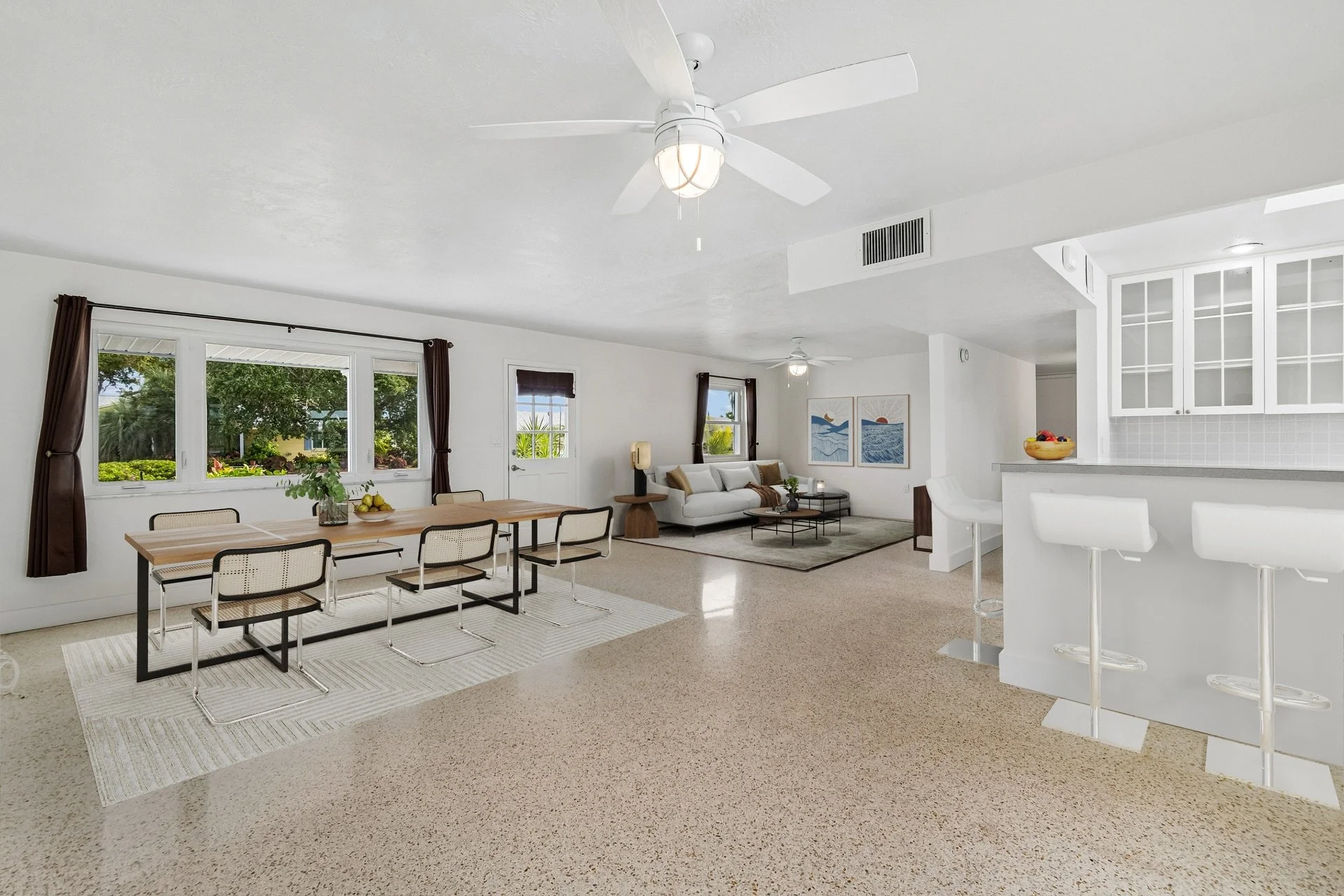 Move in, make it your own, and start enjoying the Florida lifestyle you&rsquo;ve been waiting for! This affordable pool home in the heart of Sun City Center offers the perfect blend of comfort, relaxation, and Florida charm.

Step outside to your pri