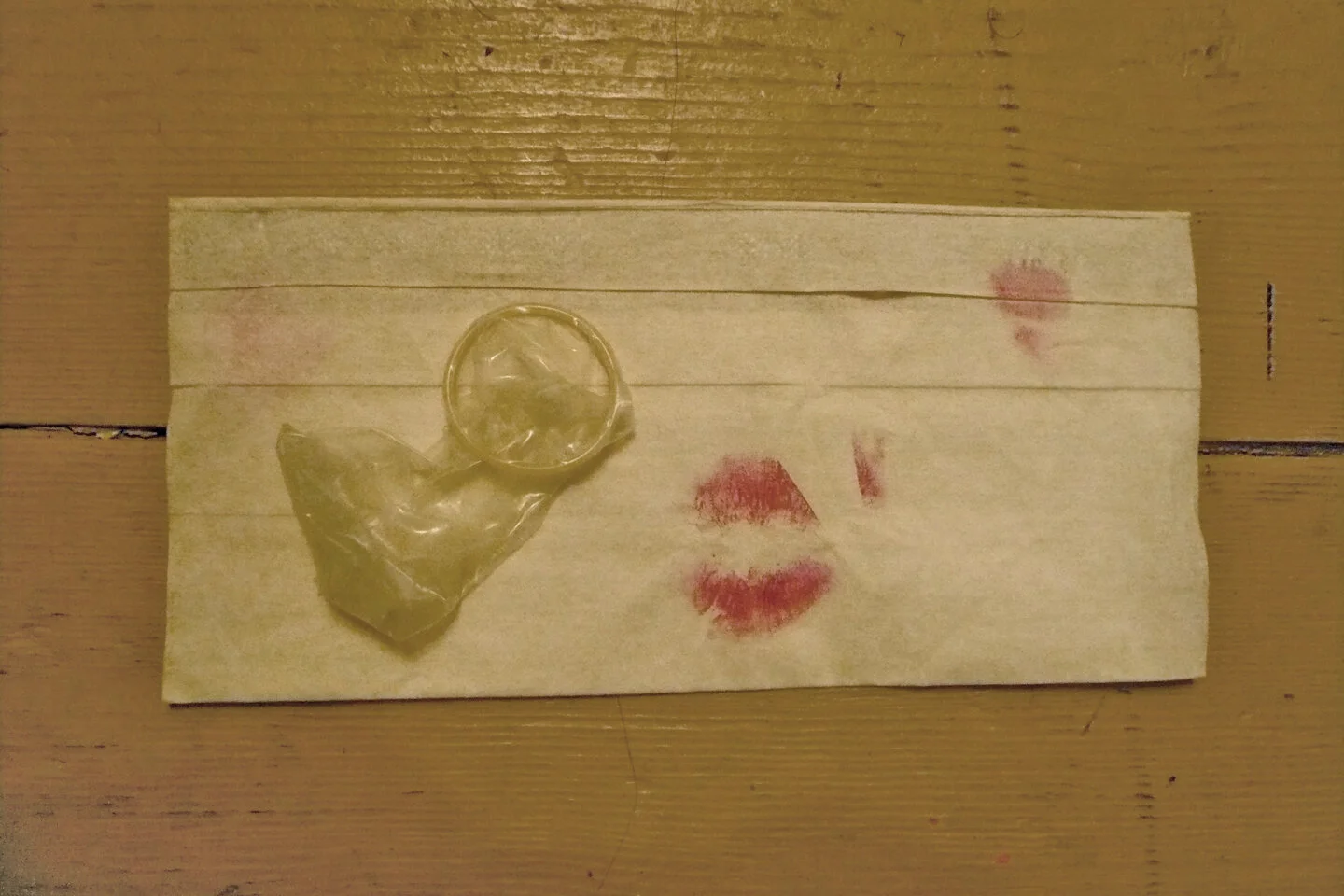 2010_condomkiss.jpg