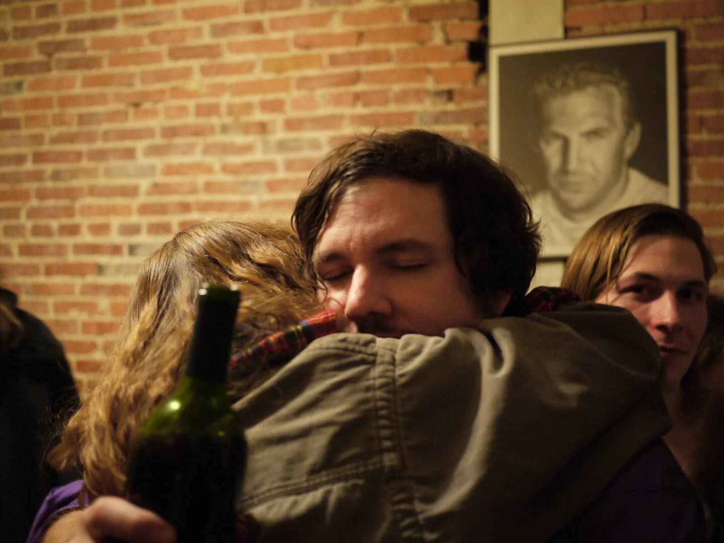 2011_newyearkevincostnerhug.jpg