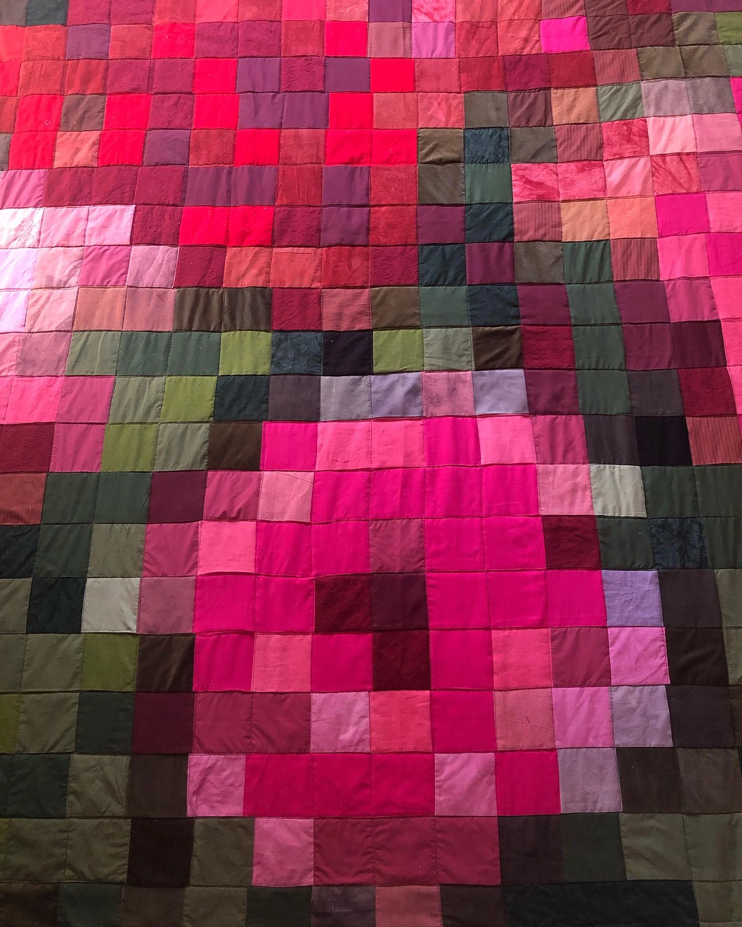 pixelatedrosegardenquilt .jpg
