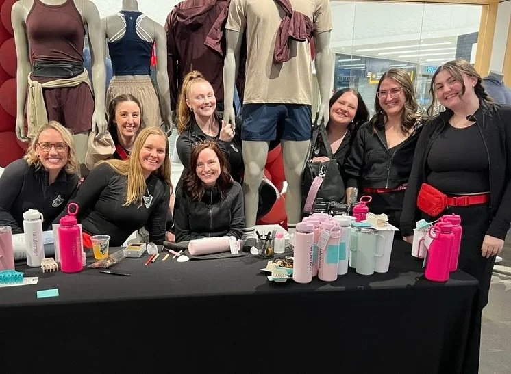 Such a fun event last night at Lululemon YYT! Thank you for having me 💗

@lululemon @shopavalonmall #lululemoninsider #marchmaddness #eventengraving #calligraphyengraving