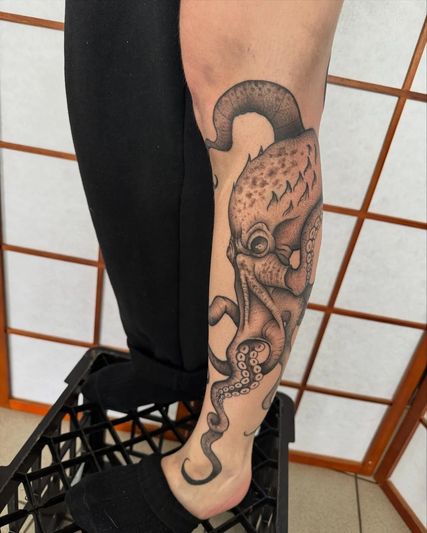 Big octopus for Jaz. Done in 2 sessions. 🖤🐙