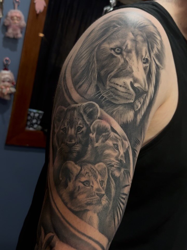 Healed with minor touch ups- super keen to finish more full realism sleeves this year!! 

DM to book/enquire.
@inkwizardstattoo 

#realism #darktattoo #sleevetattoo