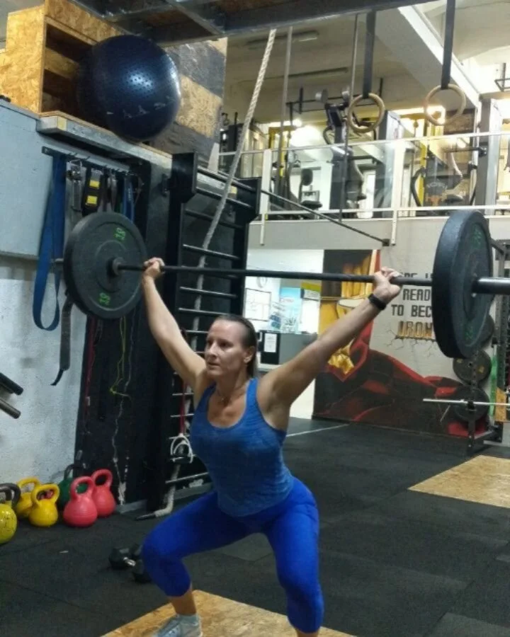 2x
8/8x&nbsp; KNEELING BOTTOMS UP KB PRESS&nbsp;
8/8x SL DL + SA ROW @ 12 kg
10&times; SWISS BALL QUADRUPED BODY SAW
20-30&quot; SWISS BALL PLANK

KB PLAY

SNATCH PRACTICE

3x
3x HANG POWER SNATCH @ 35kg
5x DB SQUAT JUMP @ 2x5kg

3x
8/8x RFE SQUAT @2