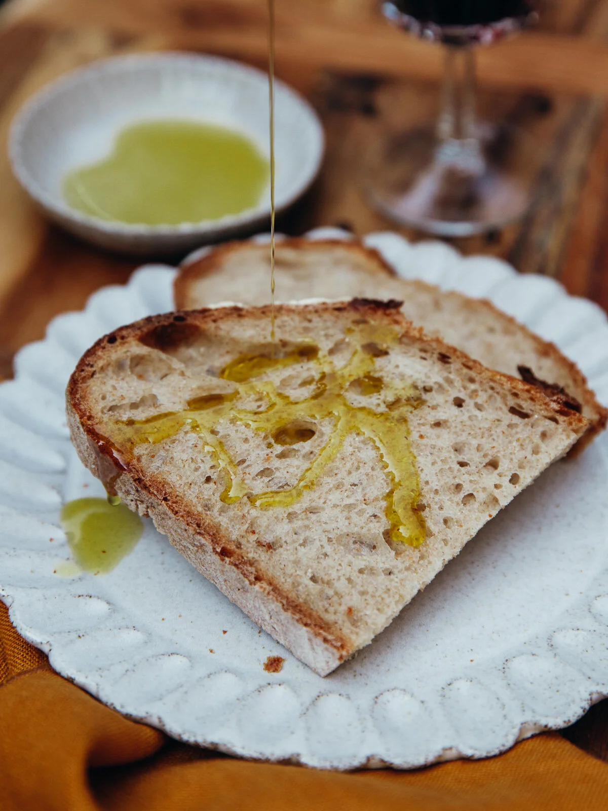 Bread with olive oil, or pane olio, a healthy tradition still alive