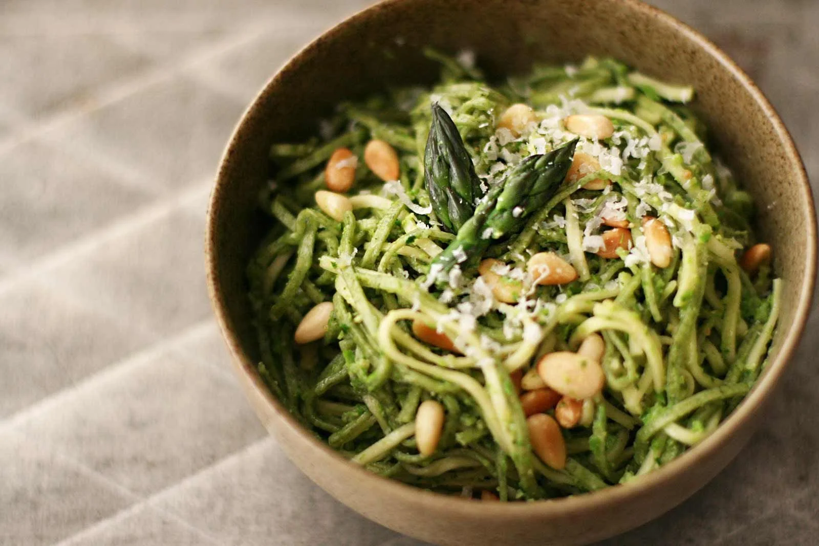 7 Easy Sauces - #4 Asparagus pesto