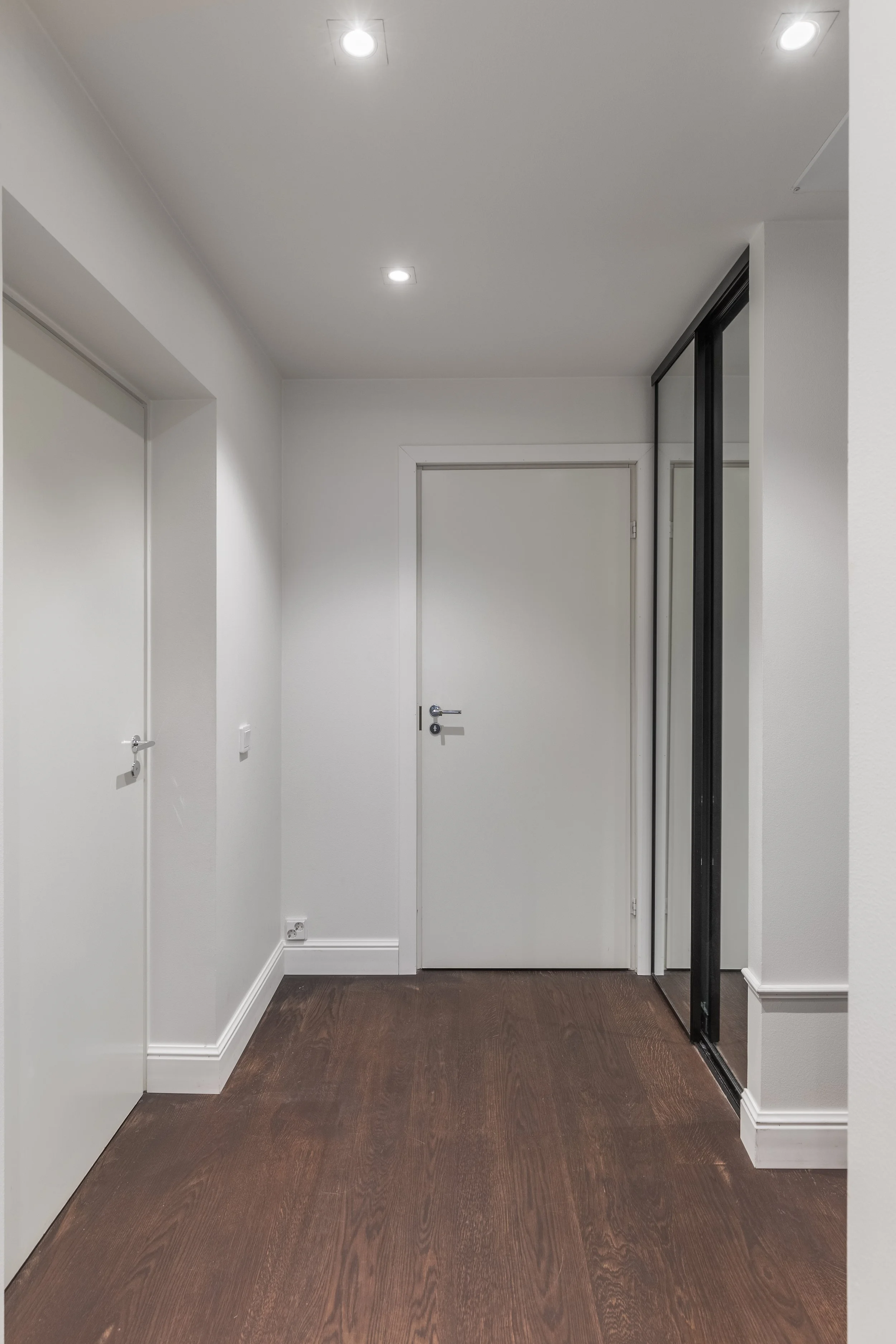 Valokuva kaksiosta, Helsingin Punavuoressa. Laadukas asuntokuvaus pääkaupunkiseudulla ja kehyskunnissa.