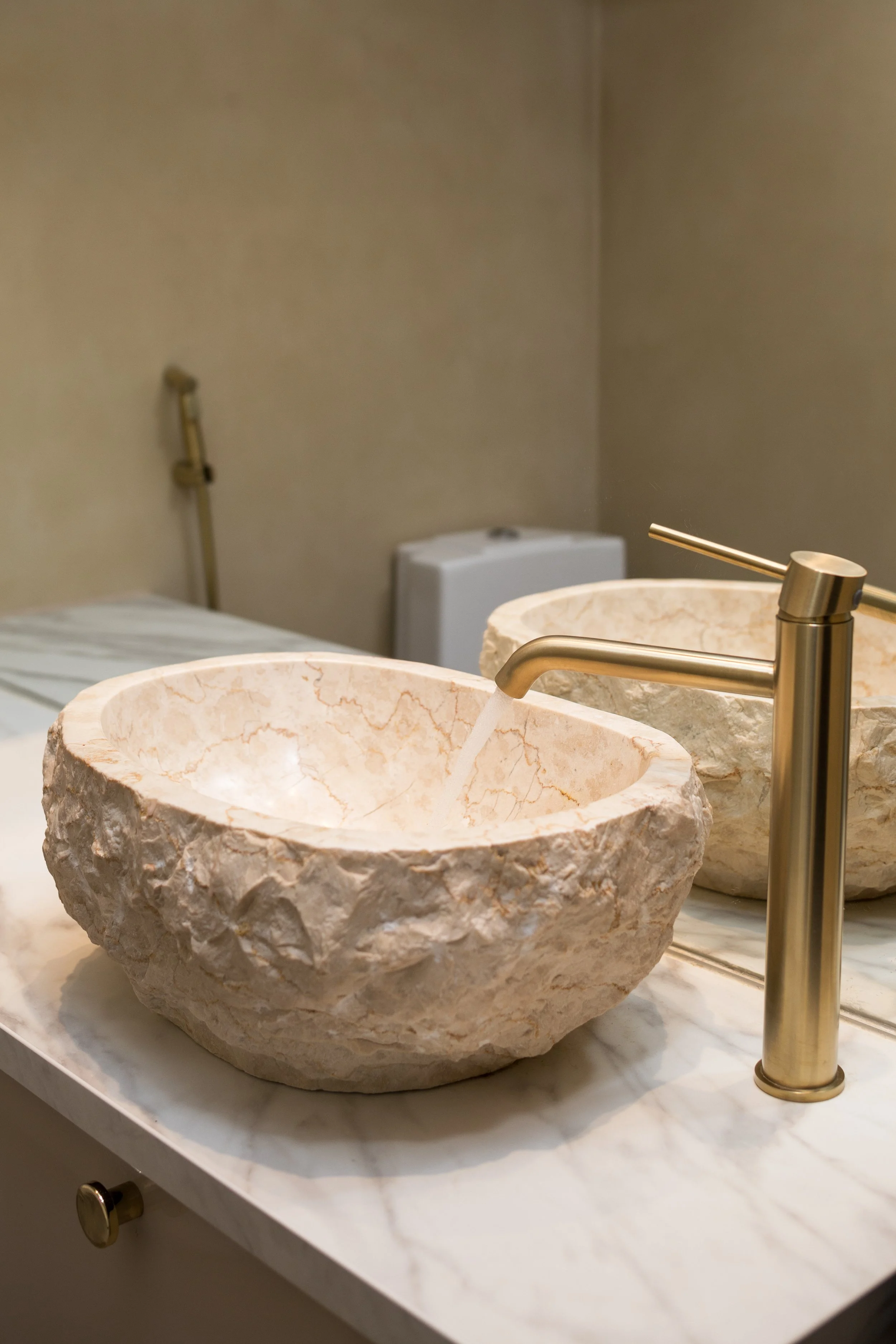 Valokuva kaksiosta, Helsingin Punavuoressa. Laadukas asuntokuvaus pääkaupunkiseudulla ja kehyskunnissa.