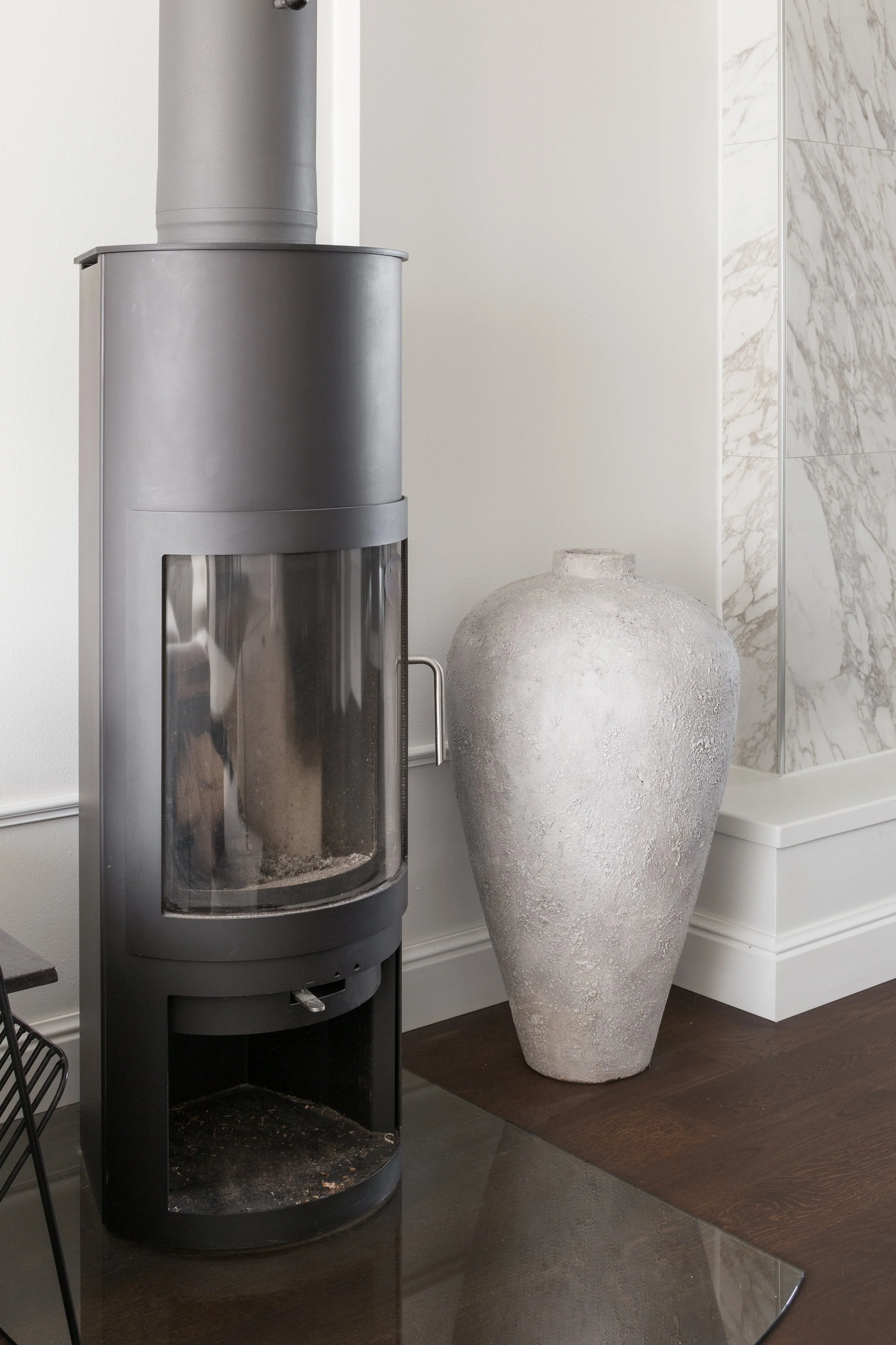 Valokuva kaksiosta, Helsingin Punavuoressa. Laadukas asuntokuvaus pääkaupunkiseudulla ja kehyskunnissa.