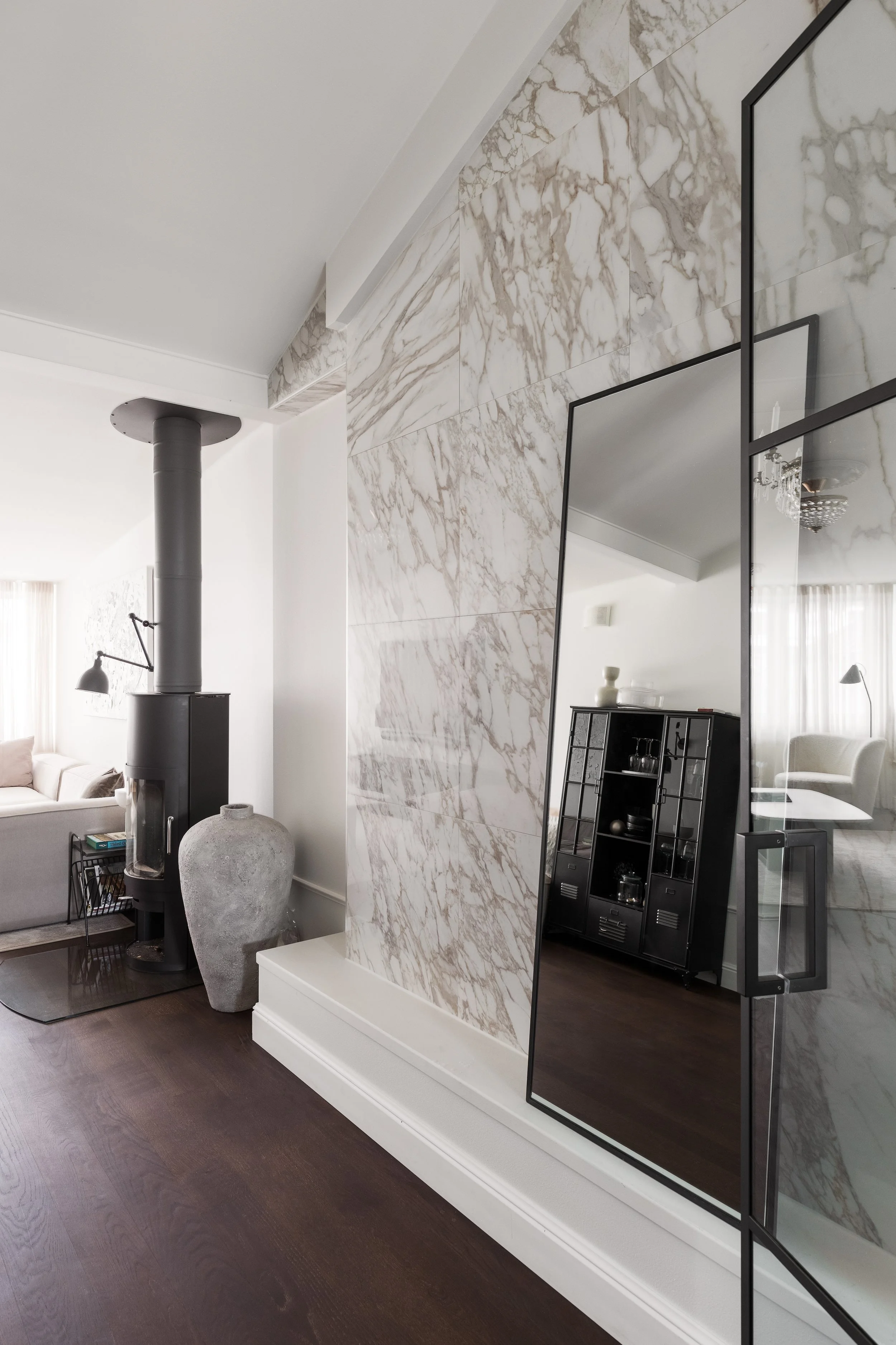 Valokuva kaksiosta, Helsingin Punavuoressa. Laadukas asuntokuvaus pääkaupunkiseudulla ja kehyskunnissa.