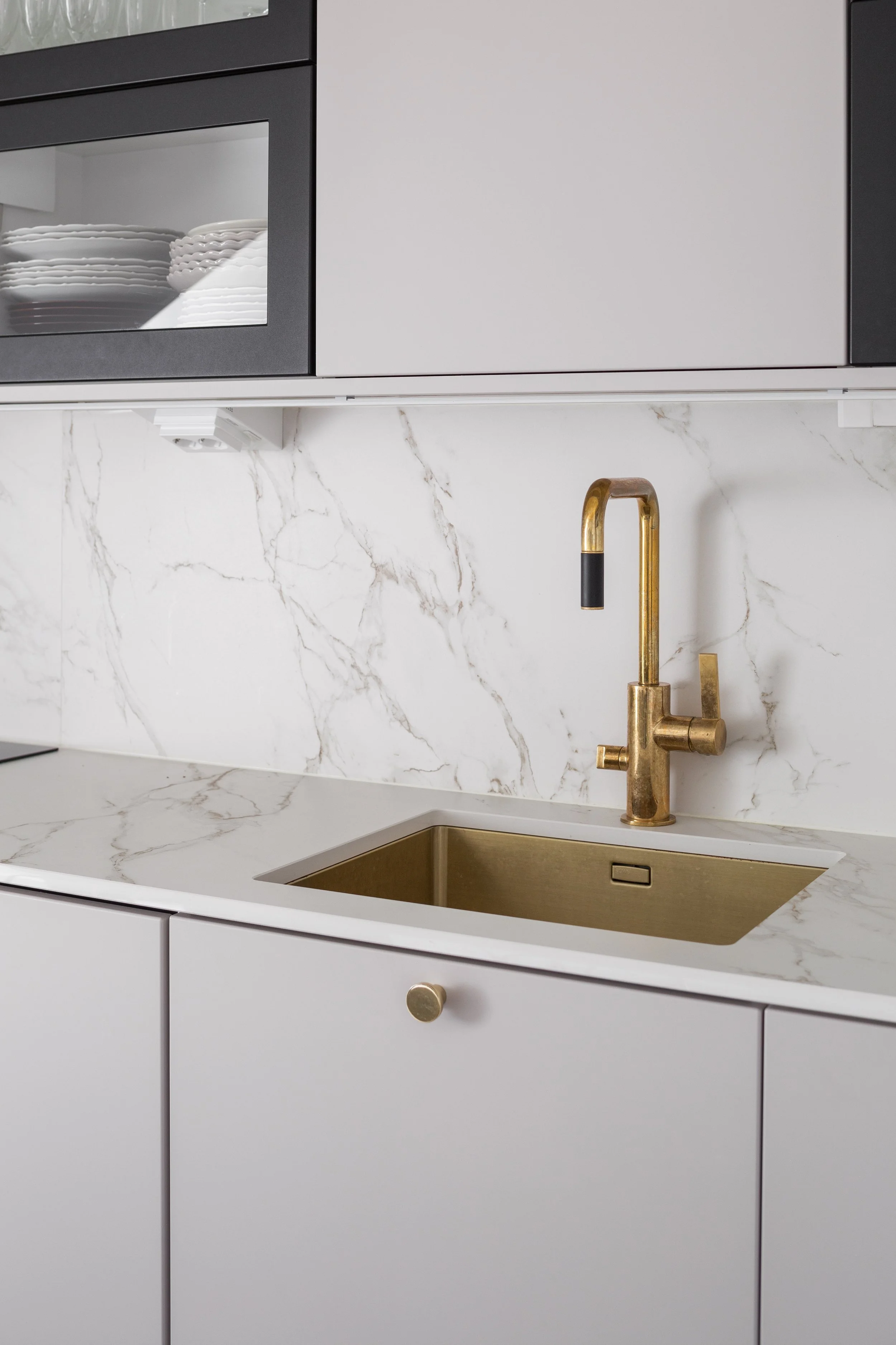 Valokuva kaksiosta, Helsingin Punavuoressa. Laadukas asuntokuvaus pääkaupunkiseudulla ja kehyskunnissa.